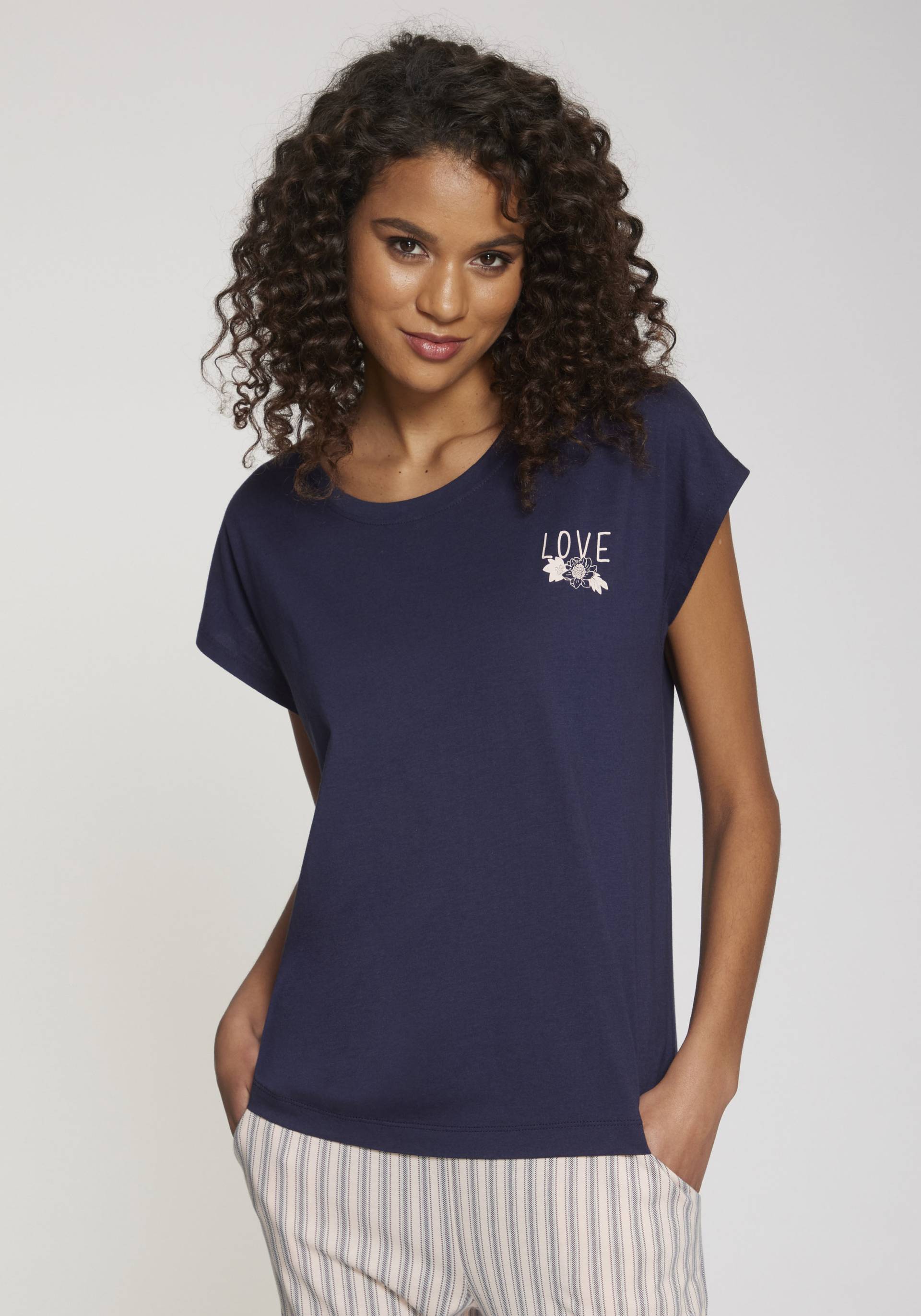 Vivance Dreams T-Shirt, mit kleinem Brust-Print Vivance Dreams T-Shirt, mit kleinem Brust-Print von Vivance Dreams