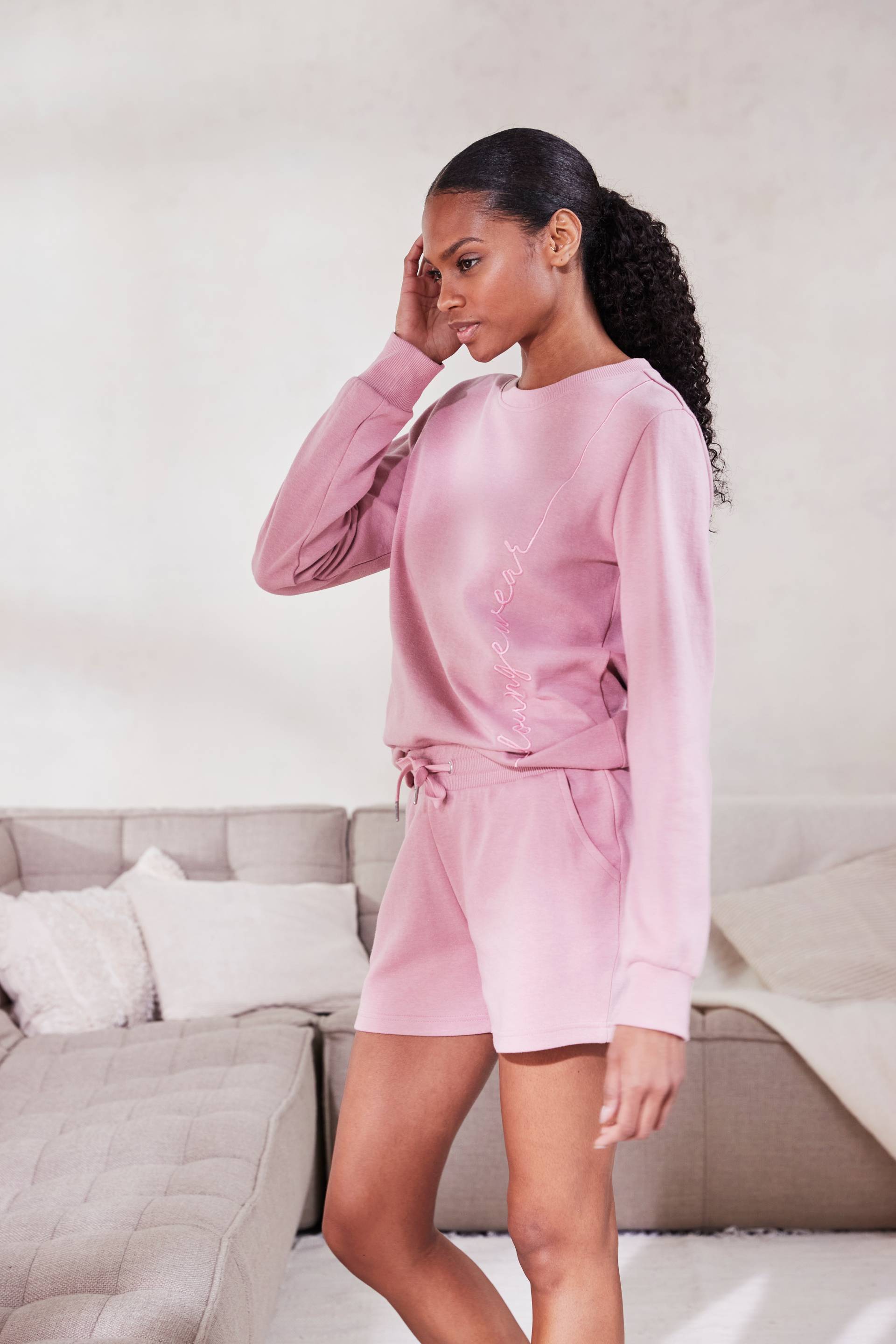 Vivance Longsweatshirt, mit Loungewear Stickerei, Loungeshirt Vivance Longsweatshirt, mit Loungewear Stickerei, Loungeshirt von Vivance