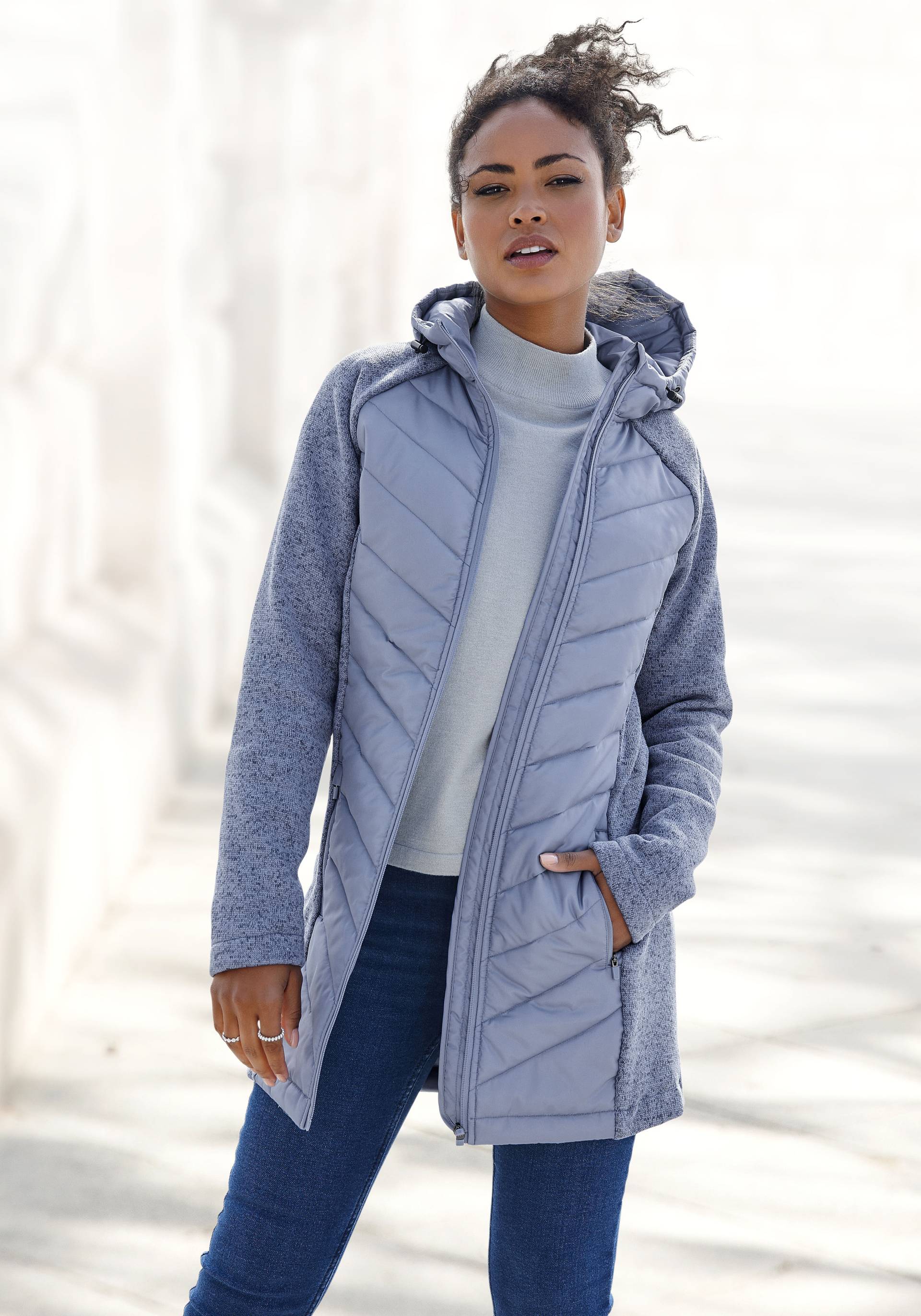 Vivance Steppjacke, mit Kapuze, mit Strickfleece-Ärmeln Vivance Steppjacke, mit Kapuze, mit Strickfleece-Ärmeln von Vivance