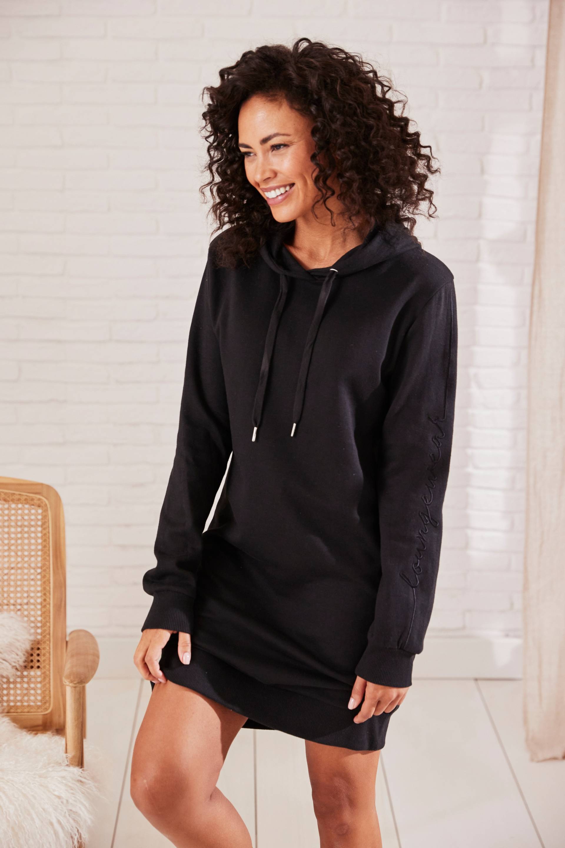 Vivance Sweatkleid, mit Loungewear Stickerei, Loungekleid von Vivance