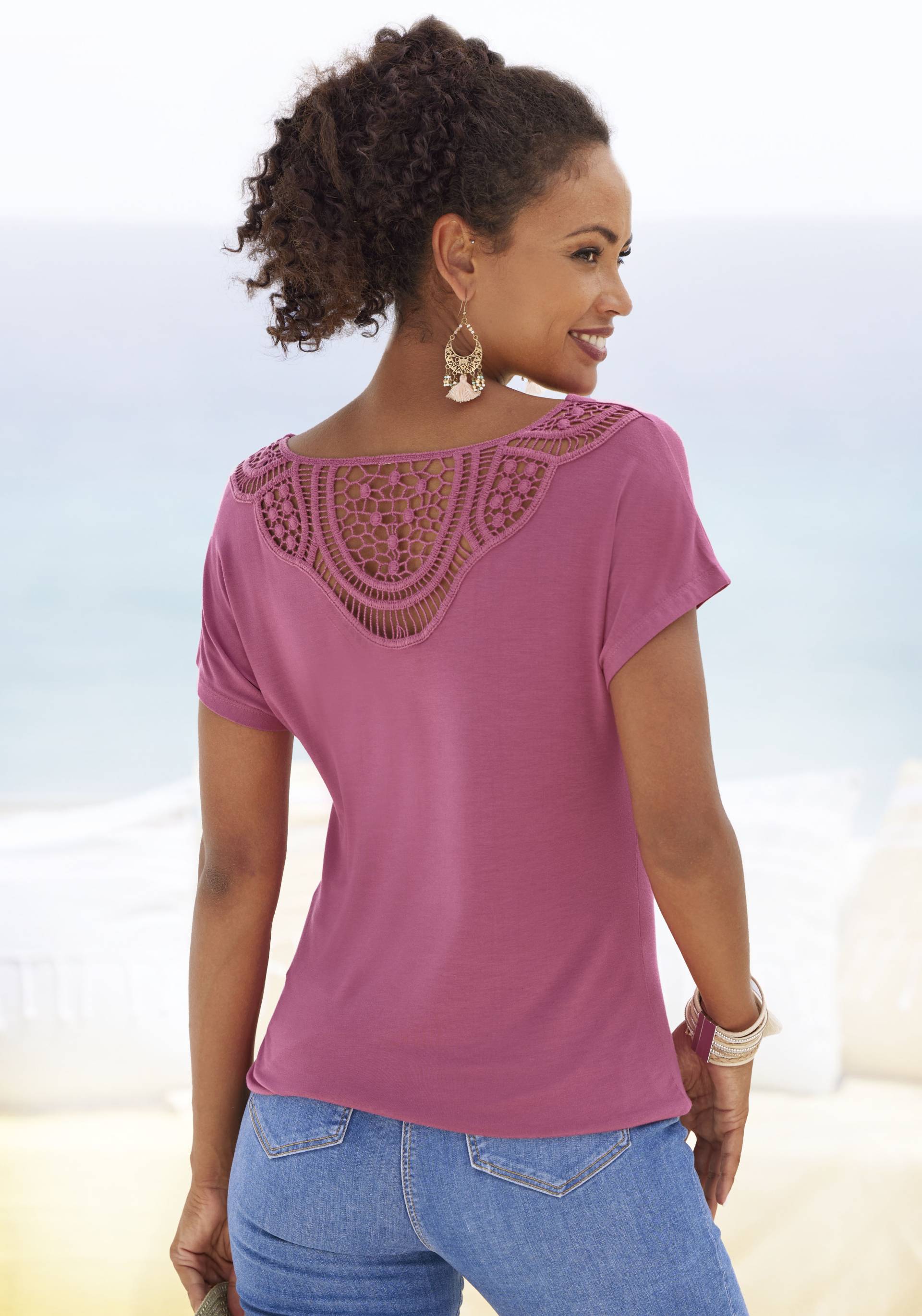 Vivance Kurzarmshirt »mit Häkelspitze am Rücken«, aus weichem Viskose-Stretch Vivance Kurzarmshirt »mit Häkelspitze am Rücken«, aus weichem Viskose-Stretch von Vivance