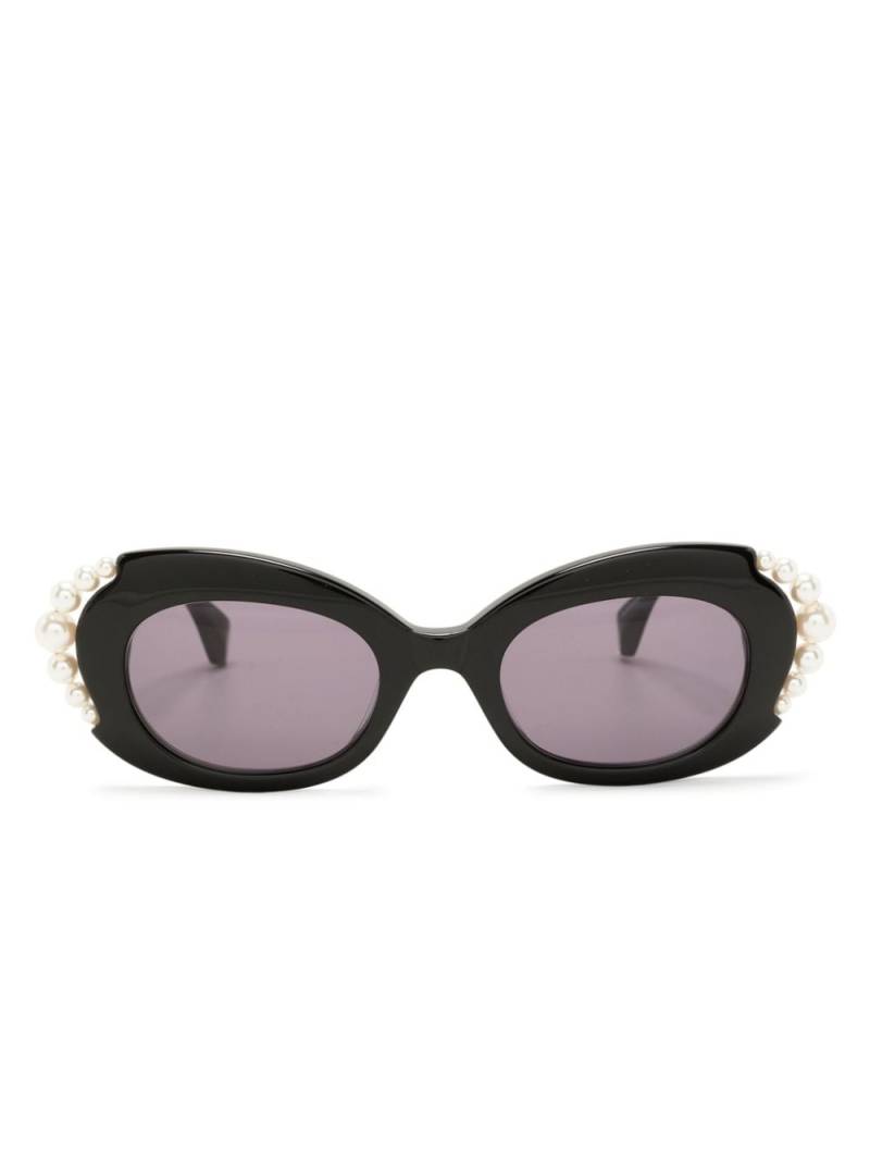 Vivienne Westwood pearl-detailing oval-frame sunglasses - Black von Vivienne Westwood