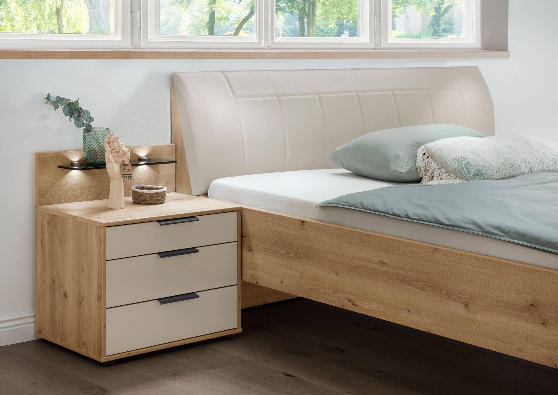 WIEMANN Nachtkonsole »Monaco, Made in Germany, in erstklassiger Qualität,«, mit widerstandsfähiger Glasfront, vormontiert WIEMANN Nachtkonsole »Monaco, Made in Germany, in erstklassiger Qualität,«, mit widerstandsfähiger Glasfront, vormontiert von WIEMANN
