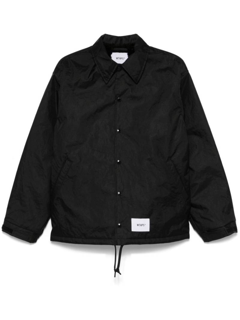 WTAPS logo-patch windbreaker - Black von WTAPS