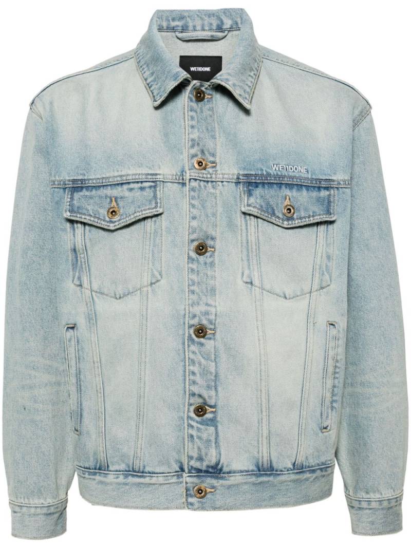 We11done embroidered logo denim jacket - Blue von We11done