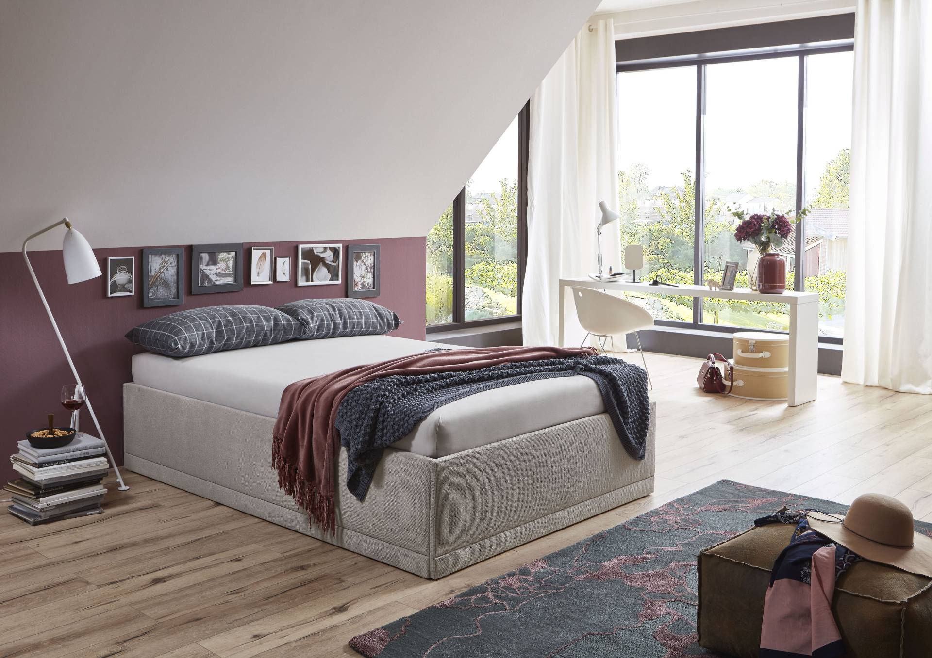 Westfalia Schlafkomfort Polsterbett »Texel«, Standardhöhe mit Zierkissen, Bettkasten bei Ausführung mit Matratze von Westfalia Schlafkomfort