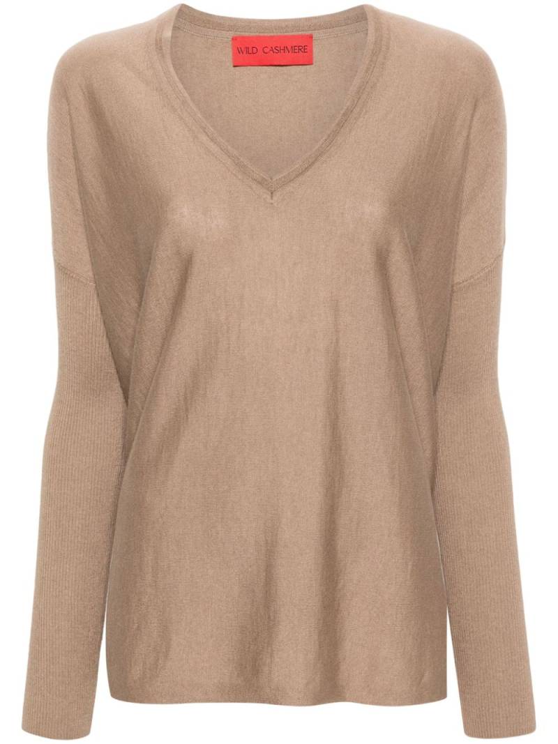 Wild Cashmere Sophia V-neck fine-knit jumper - Neutrals von Wild Cashmere