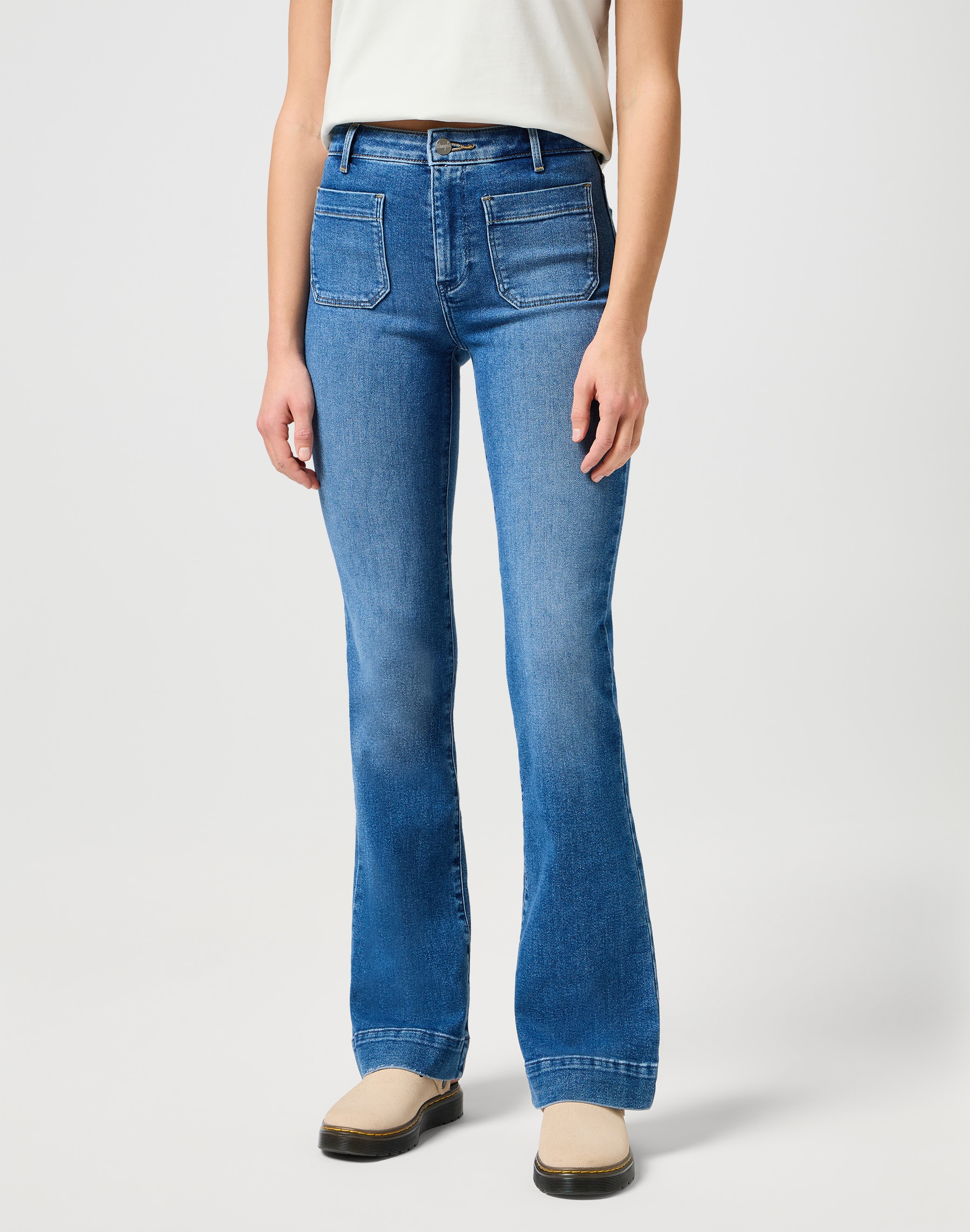 Wrangler Bootcut-Jeans »Flare«, im Retro-Design mit ausgestelltem Bein von Wrangler