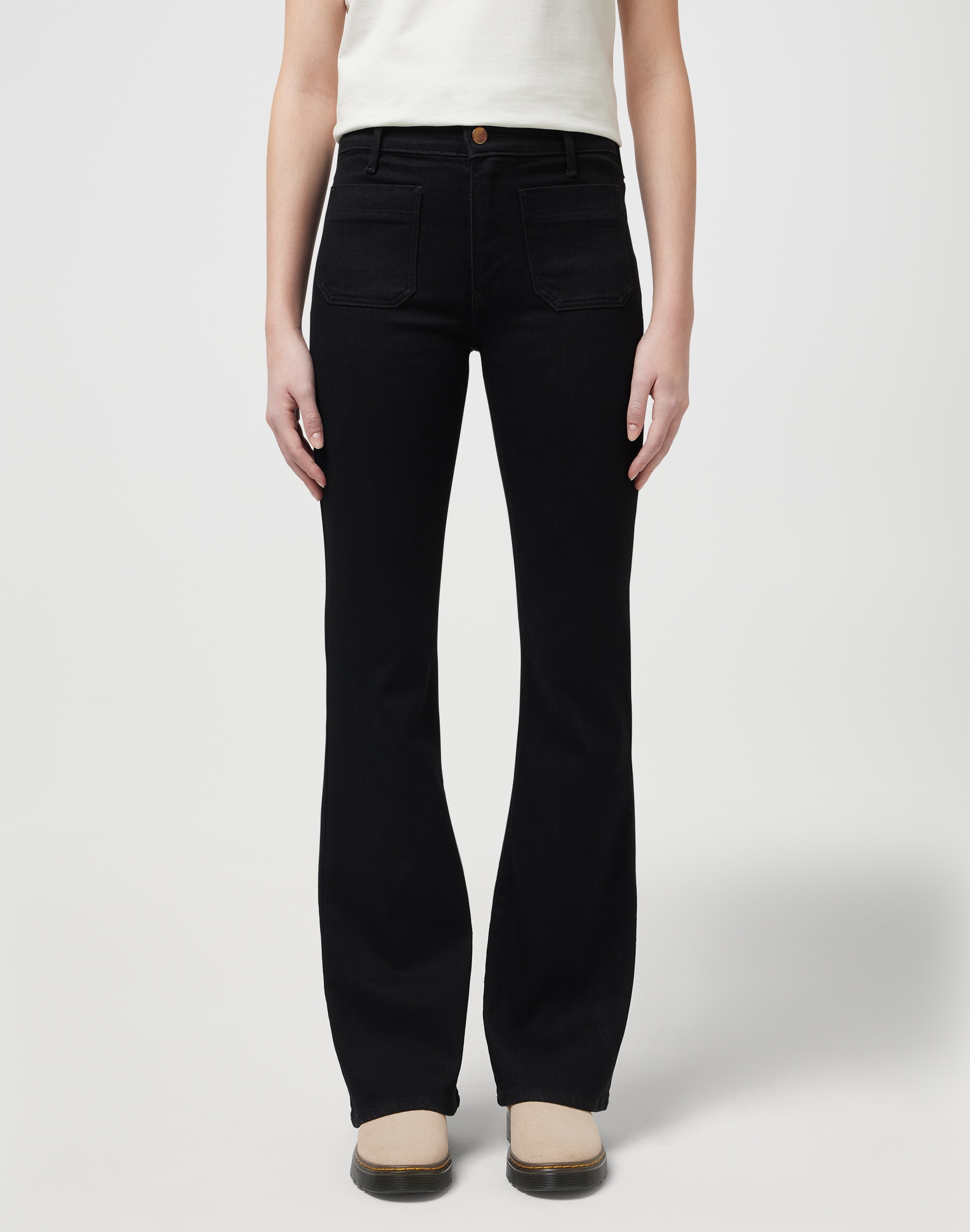 Wrangler Bootcut-Jeans »Flare«, im Retro-Design mit ausgestelltem Bein Wrangler Bootcut-Jeans »Flare«, im Retro-Design mit ausgestelltem Bein von Wrangler