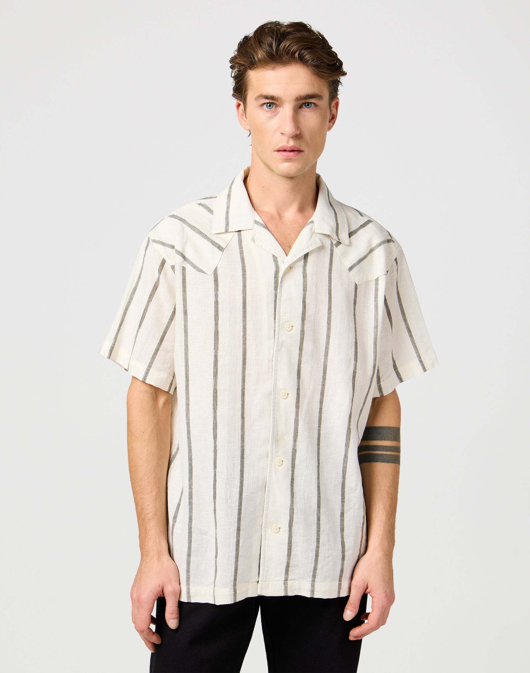 Wrangler Leinenhemd »Wrangler Leinenhemd Ss W Resort Shirt« von Wrangler