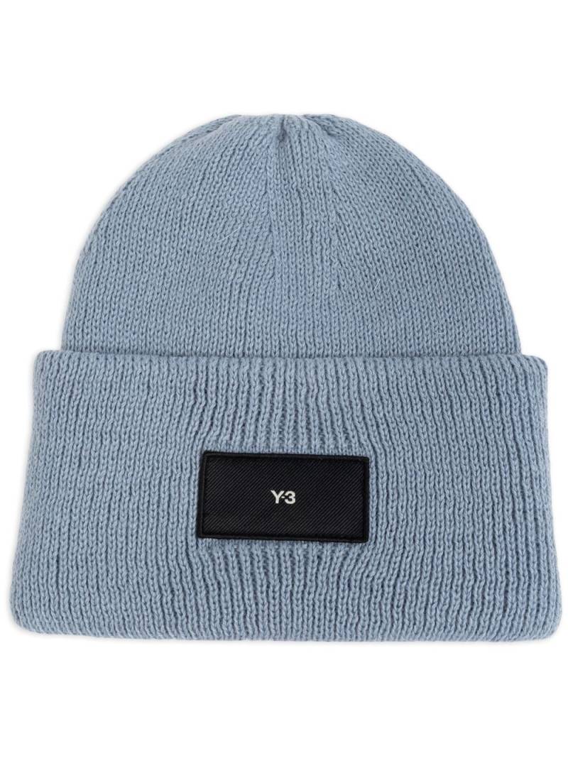 Y-3 logo-patch rib knit beanie - Blue von Y-3