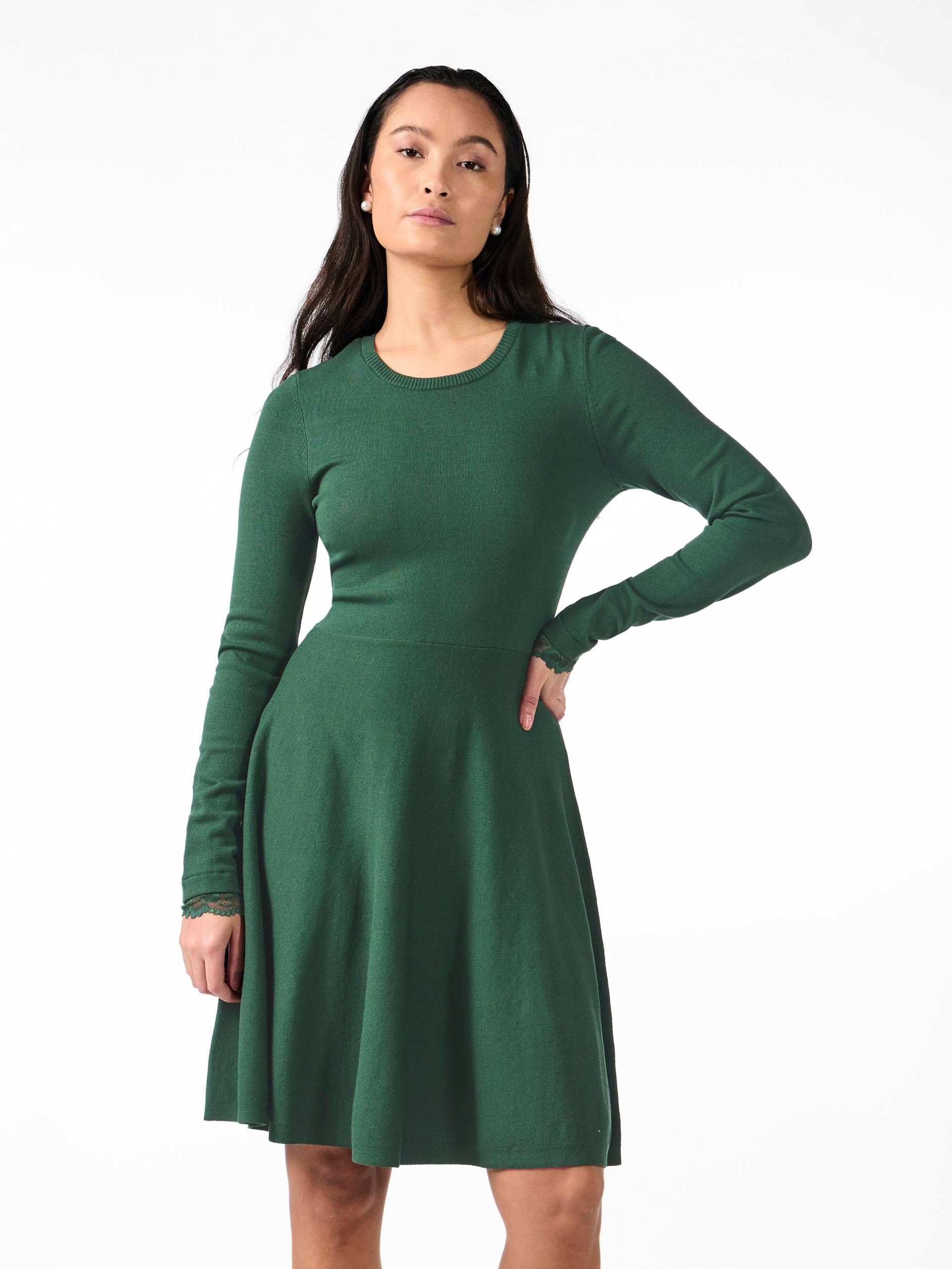 Y.A.S Strickkleid »YASBECCO LS KNIT DRESS S. NOOS«, mit Spitze am Ärmelsaum von Y.A.S