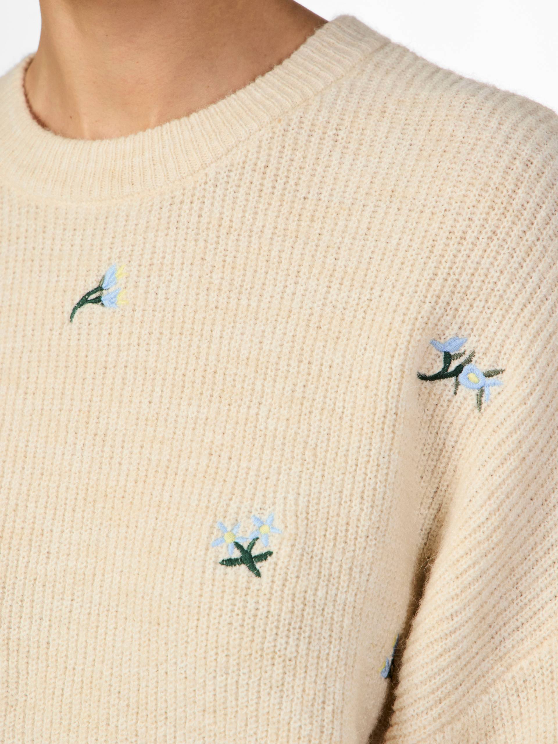 Y.A.S Rundhalspullover »YASFLEUR LS KNIT PULLOVER S. NOOS«, mit Stickerei Y.A.S Rundhalspullover »YASFLEUR LS KNIT PULLOVER S. NOOS«, mit Stickerei von Y.A.S