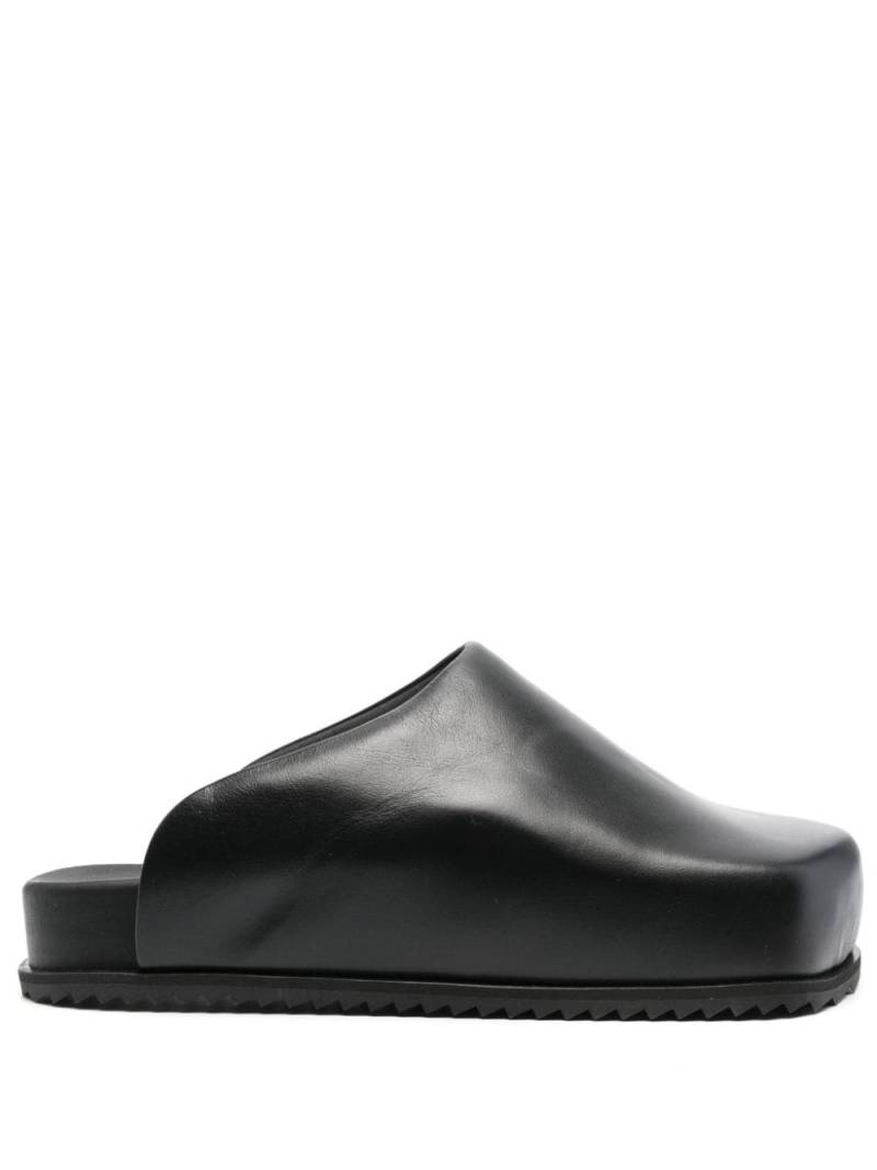 YUME YUME Truck leather slippers - Black von YUME YUME