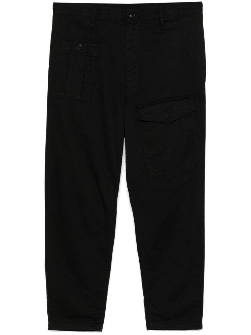 Yohji Yamamoto tapered leg trousers - Black von Yohji Yamamoto