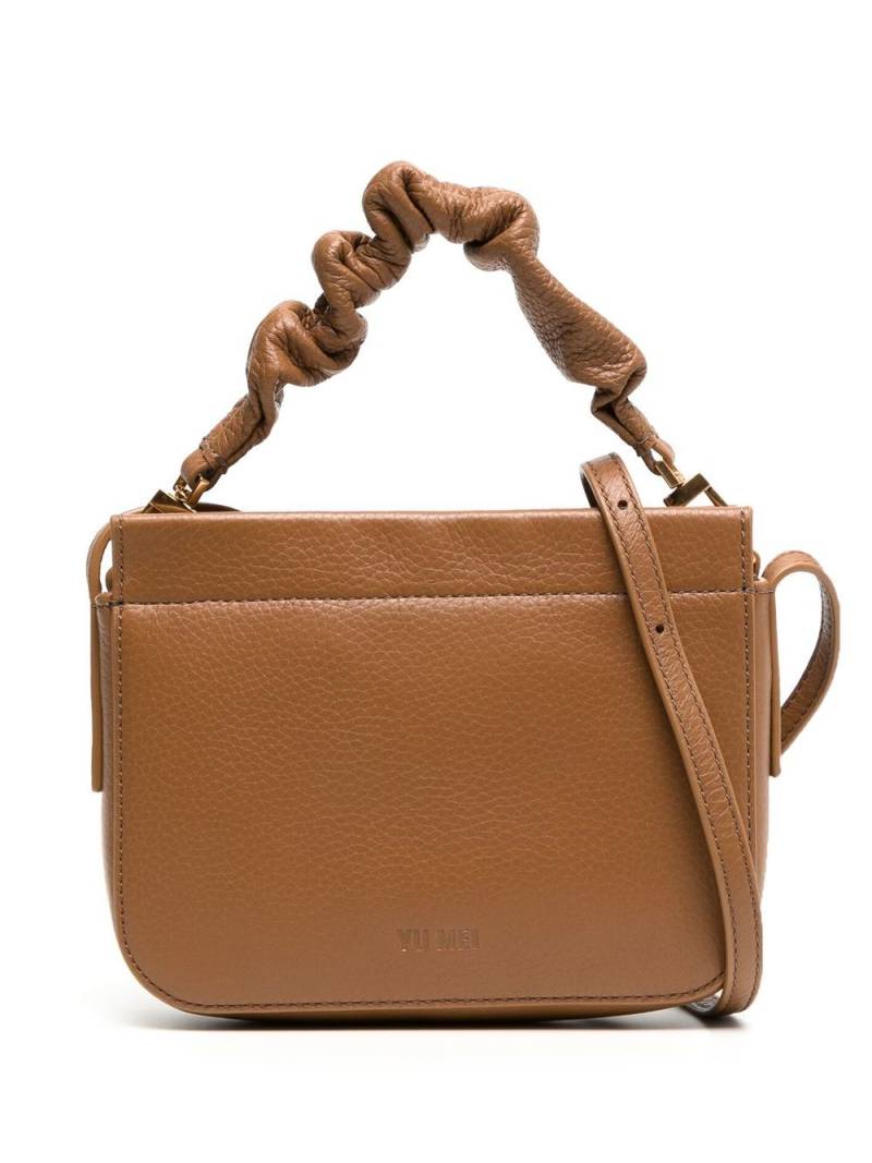 Yu Mei Scrunchie embossed-logo crossbody bag - Brown von Yu Mei