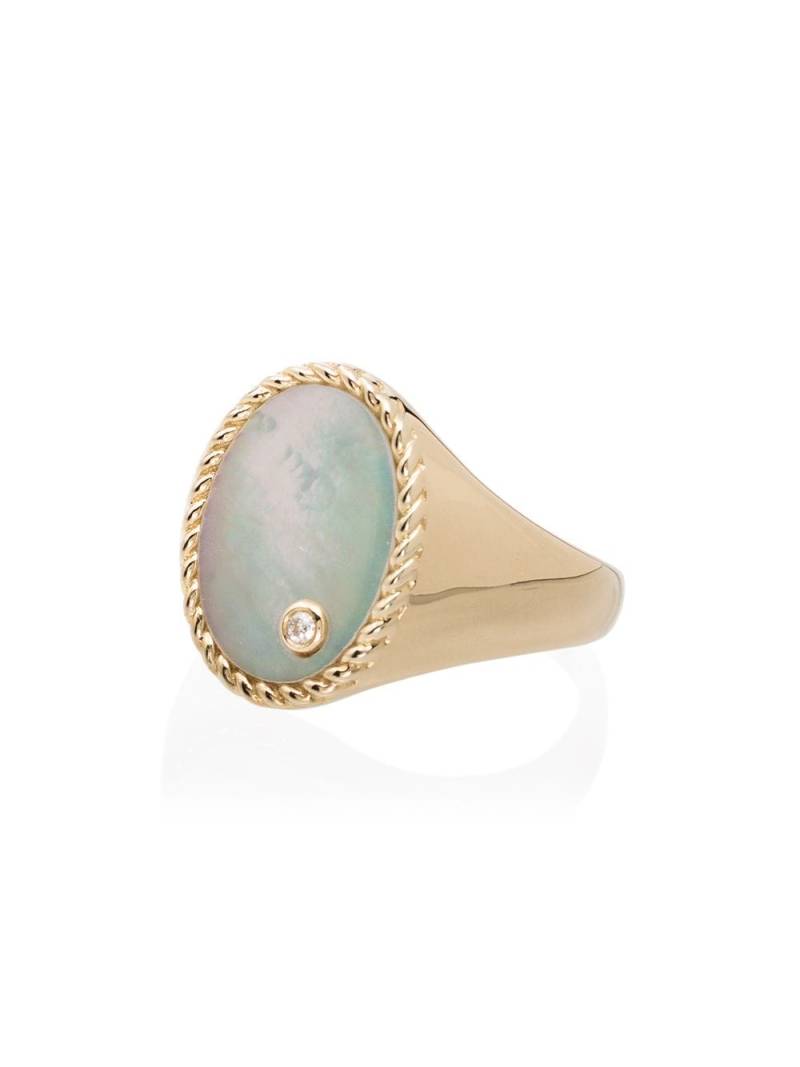 Yvonne Léon 9kt yellow gold pearl signet ring von Yvonne Léon