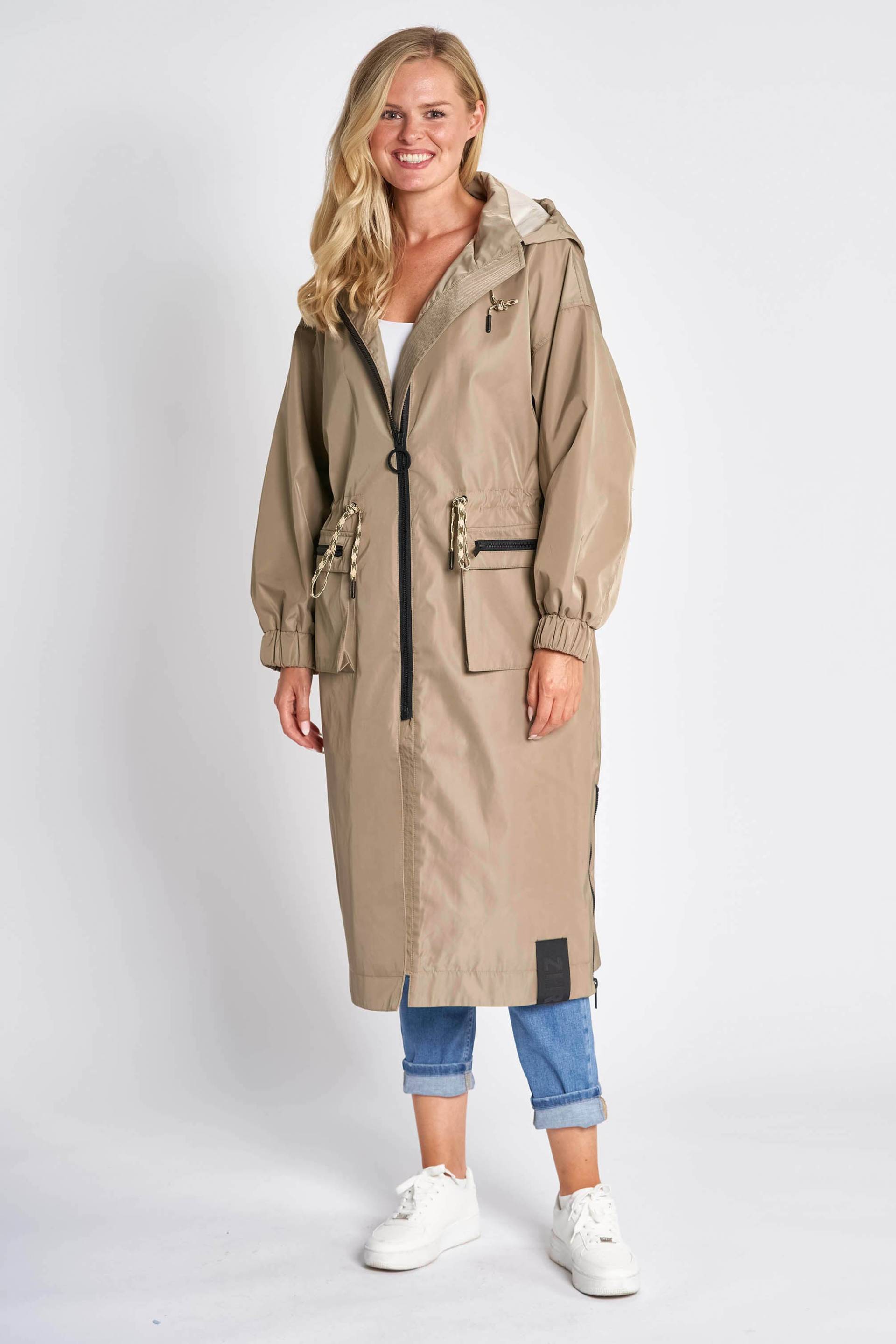 Zhrill Allwetterjacke »AILA«, mit Kapuze, mit seitlichen Eingrifftaschen und Kapuze Zhrill Allwetterjacke »AILA«, mit Kapuze, mit seitlichen Eingrifftaschen und Kapuze von Zhrill