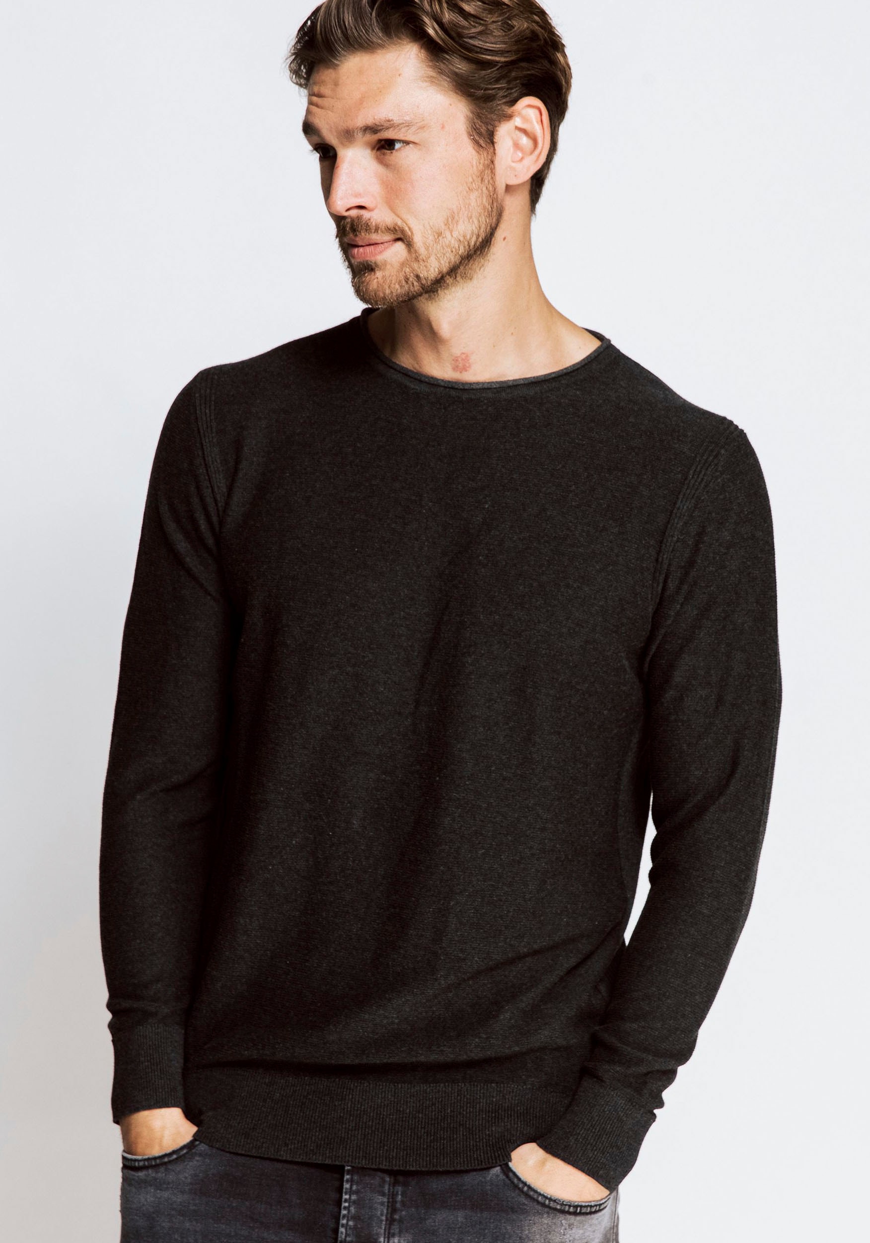 Zhrill Longsweatshirt »MATTEO«, mit Rundhalsausschnitt Zhrill Longsweatshirt »MATTEO«, mit Rundhalsausschnitt von Zhrill