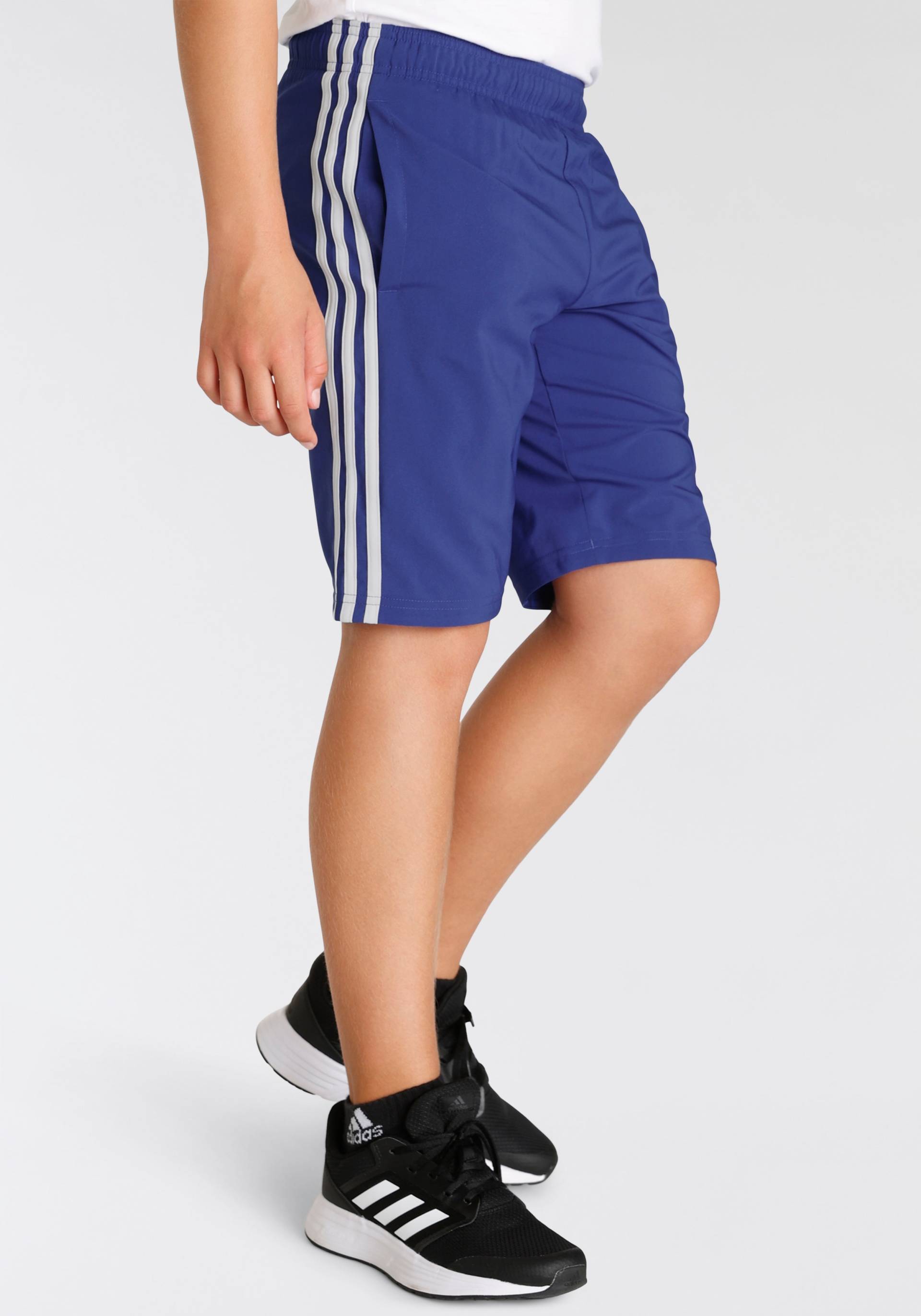adidas Sportswear Shorts »ESSENTIALS 3-STREIFEN WOVEN«, (1 tlg.) von adidas Sportswear