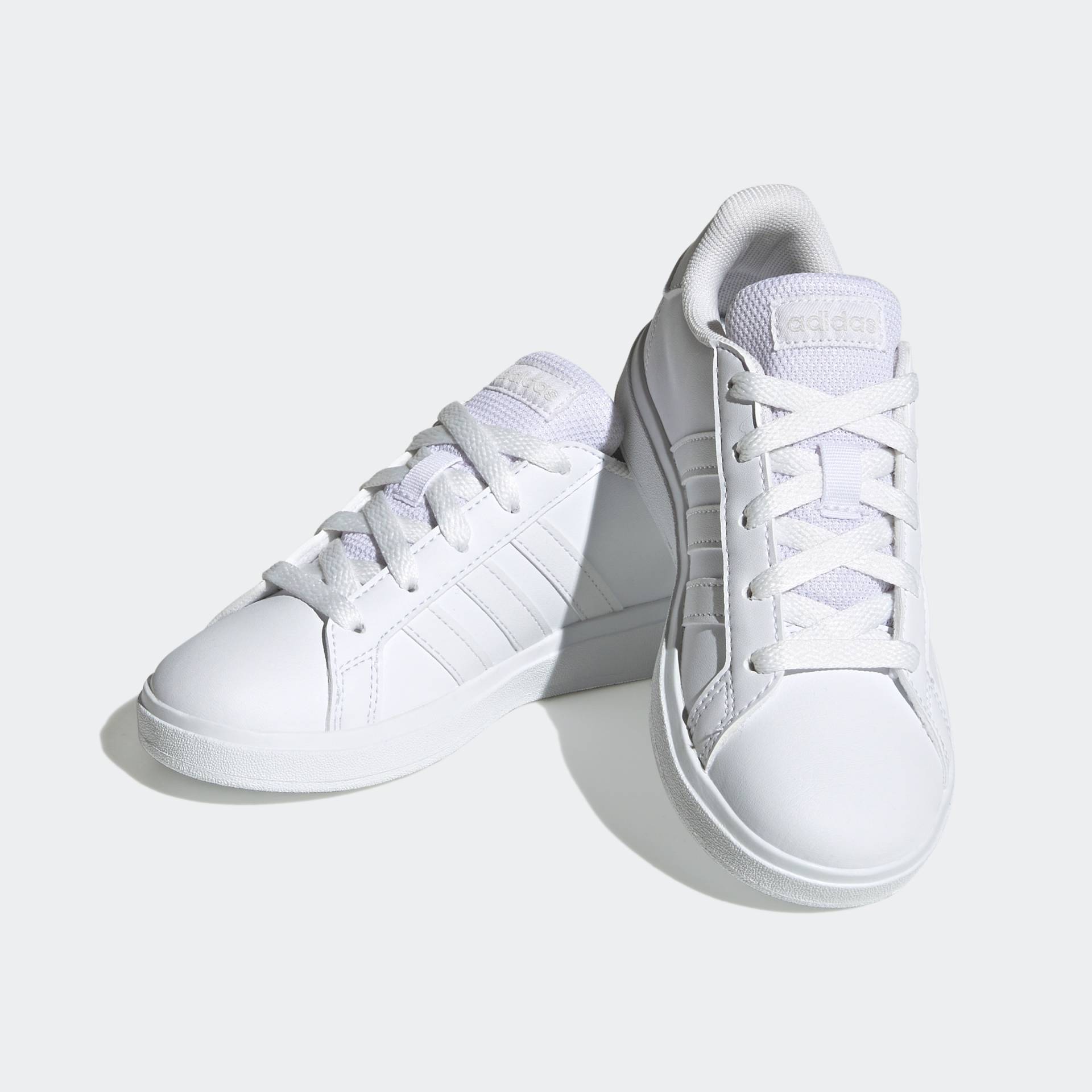 adidas Sportswear Sneaker »GRAND COURT LIFESTYLE TENNIS LACE-UP«, Design auf den Spuren des adidas Superstar adidas Sportswear Sneaker »GRAND COURT LIFESTYLE TENNIS LACE-UP«, Design auf den Spuren des adidas Superstar von adidas Sportswear