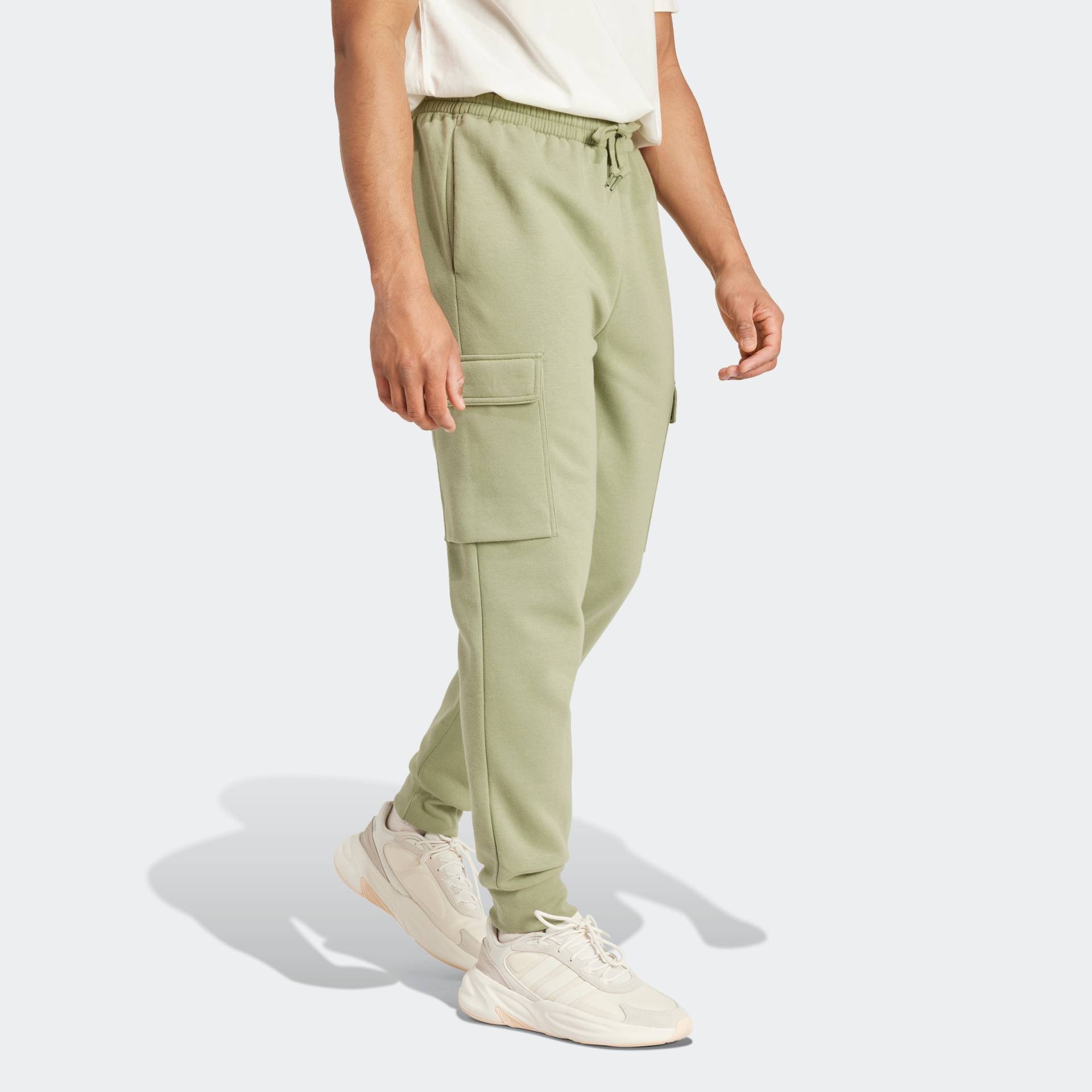 adidas Sportswear Sporthose »ESSENTIALS FLEECE REGULAR TAPERED CARGOHOSE«, (1 tlg.) von adidas Sportswear