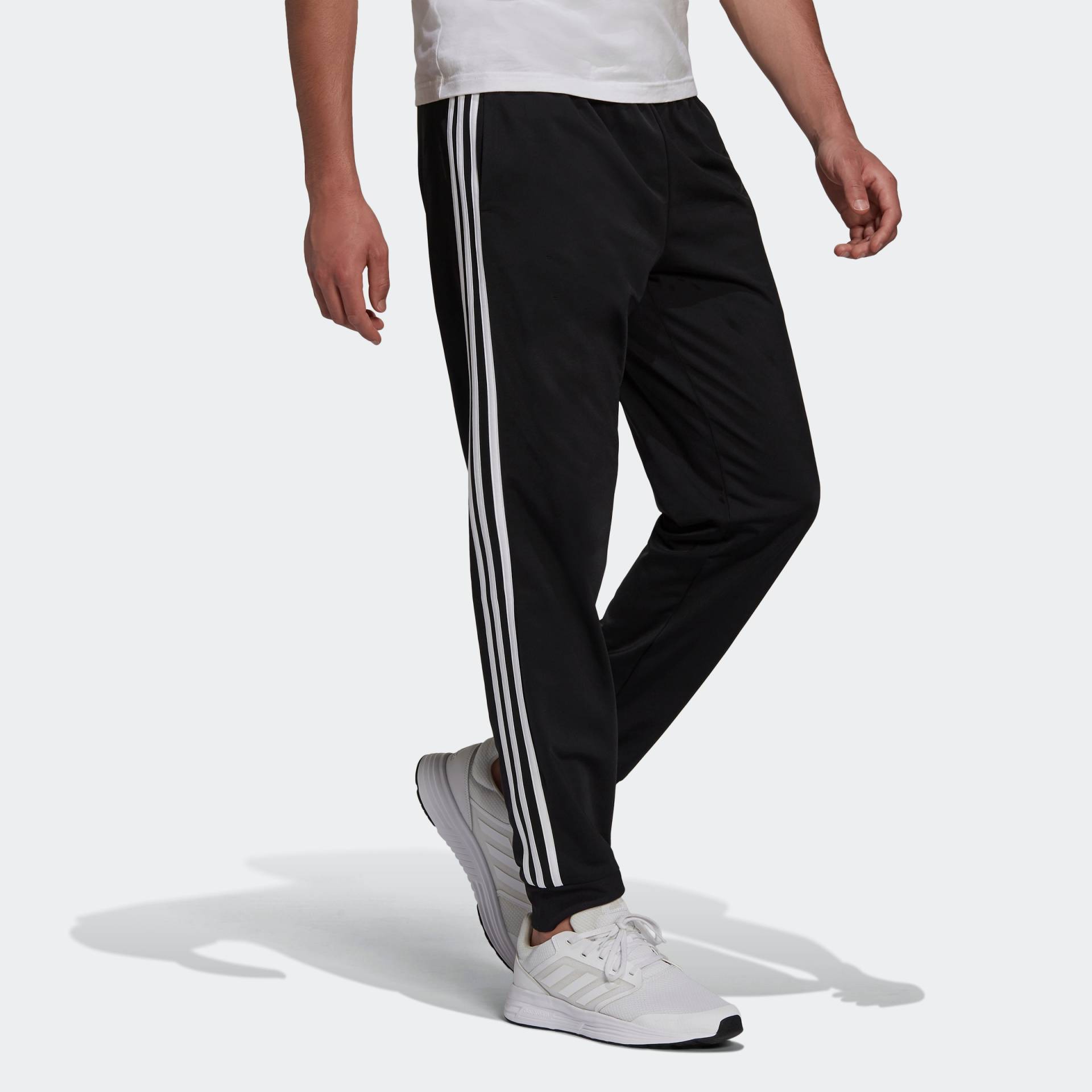 adidas Sportswear Sporthose »PRIMEGREEN ESSENTIALS WARMUP TAPERED 3STREIFEN«, (1 tlg.) von adidas Sportswear