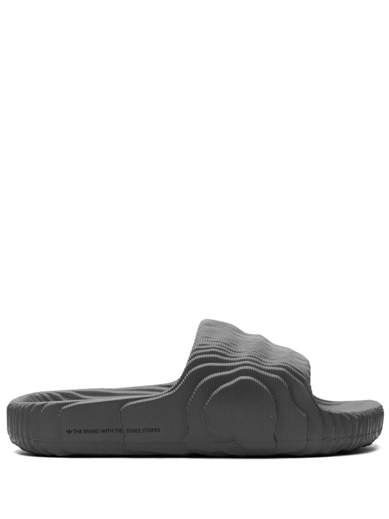 adidas Adilette 22 textured slides - Grey von adidas