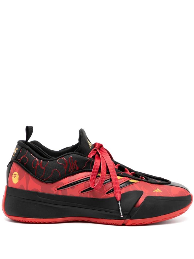 adidas Dame 9 "BAPE - Black Scarlet" - BETTER SCARLET/CORE BLACK/GOLD MET. von adidas