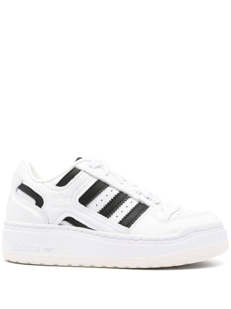 adidas Forum XLG logo-patch sneakers - White von adidas