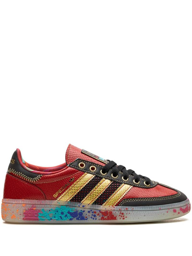 adidas Handball Spezial "S.E.E.D. - Scarlet Gold Paint Splatter" sneakers - Red von adidas