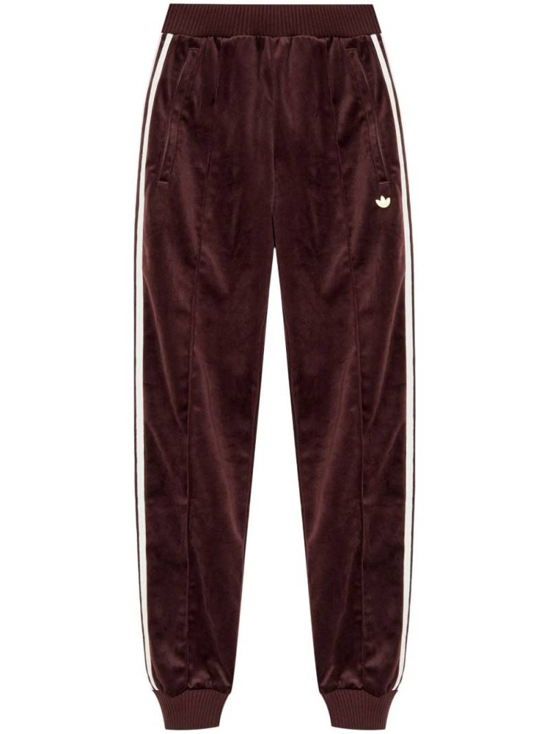 adidas logo-patch velvet track pants - Brown von adidas