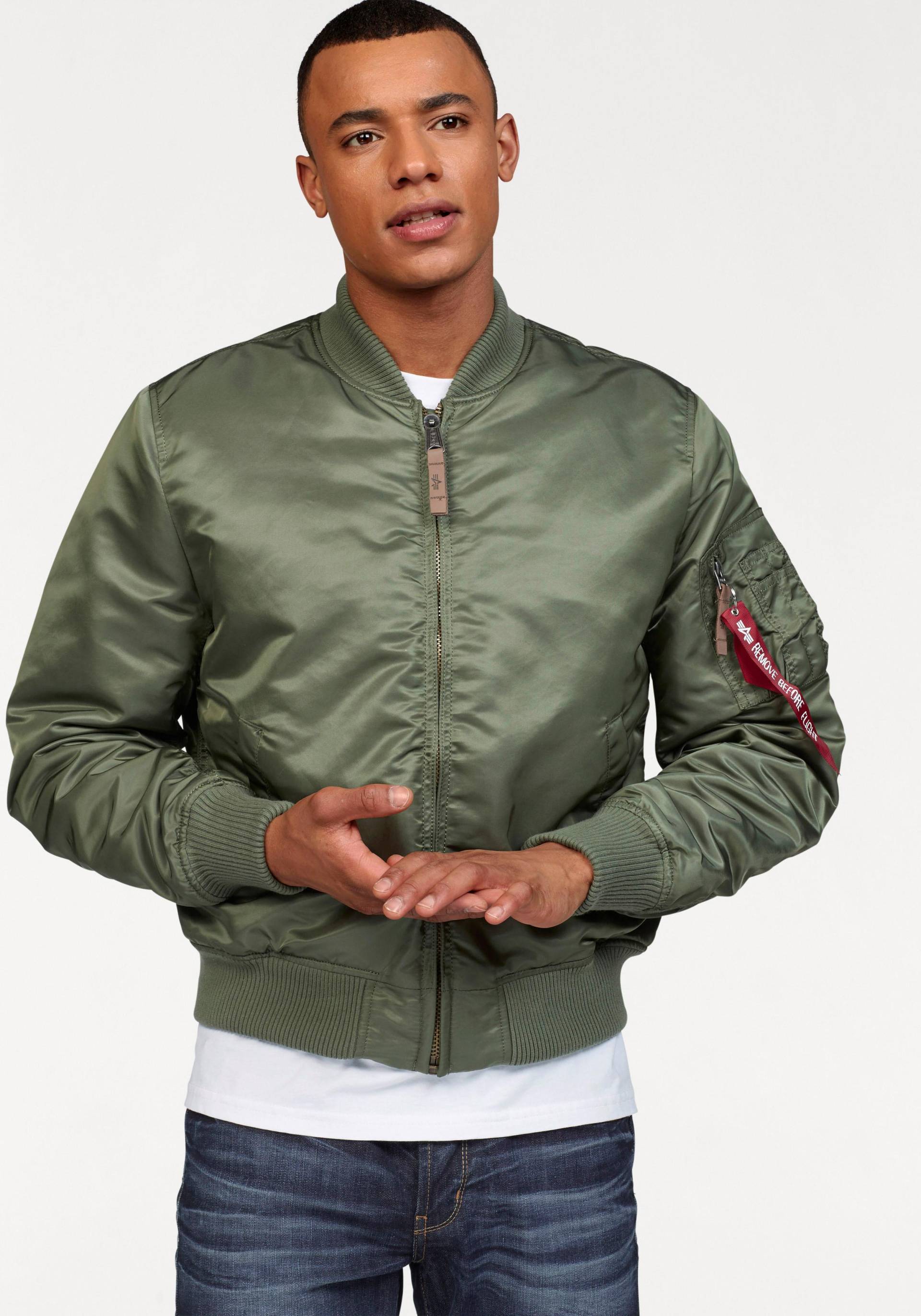 Alpha Industries Bomberjacke »MA-1 VF59 LONG«, ohne Kapuze, gefüttert Alpha Industries Bomberjacke »MA-1 VF59 LONG«, ohne Kapuze, gefüttert von alpha industries