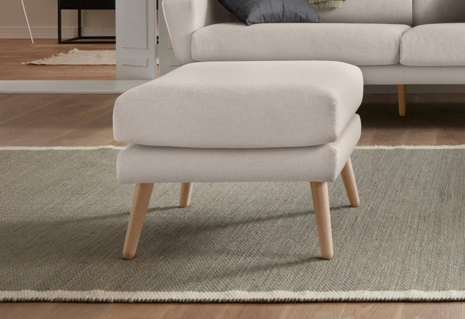 andas Hocker »Bille«, mit Eiche-Beinen, Design by Morten Georgsen andas Hocker »Bille«, mit Eiche-Beinen, Design by Morten Georgsen von andas