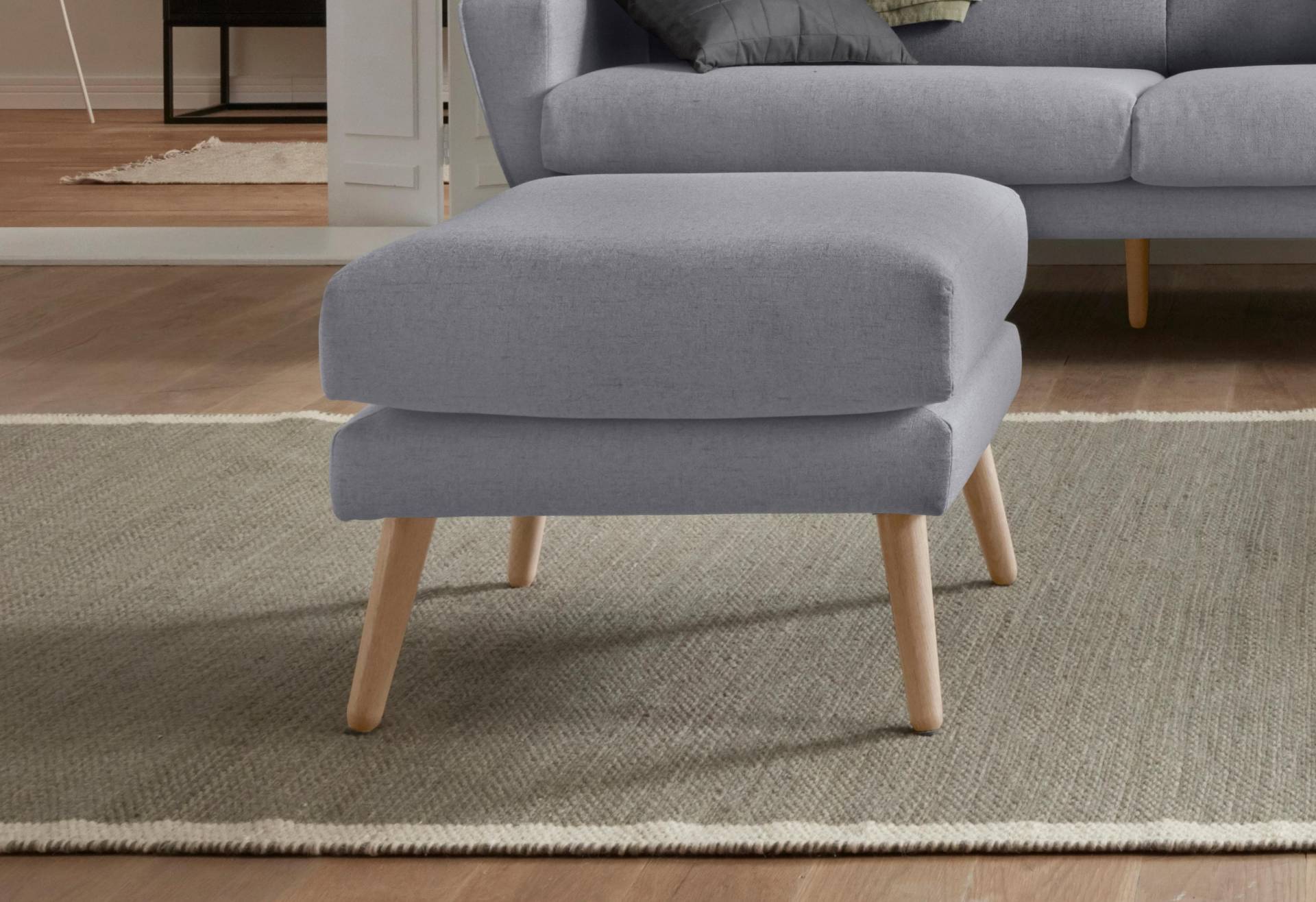 andas Hocker »Bille«, mit Eiche-Beinen, Design by Morten Georgsen andas Hocker »Bille«, mit Eiche-Beinen, Design by Morten Georgsen von andas