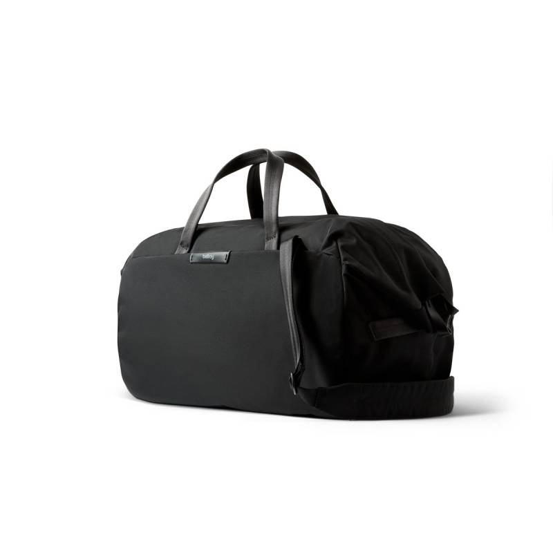 Classic Weekender 35L Black von bellroy