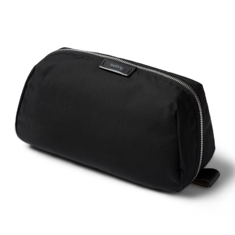 Toiletry Kit Plus Black von bellroy