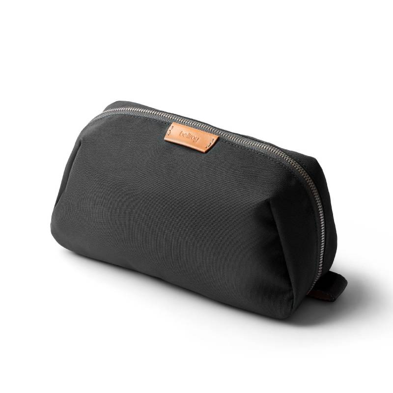 Toiletry Kit Plus Slate von bellroy