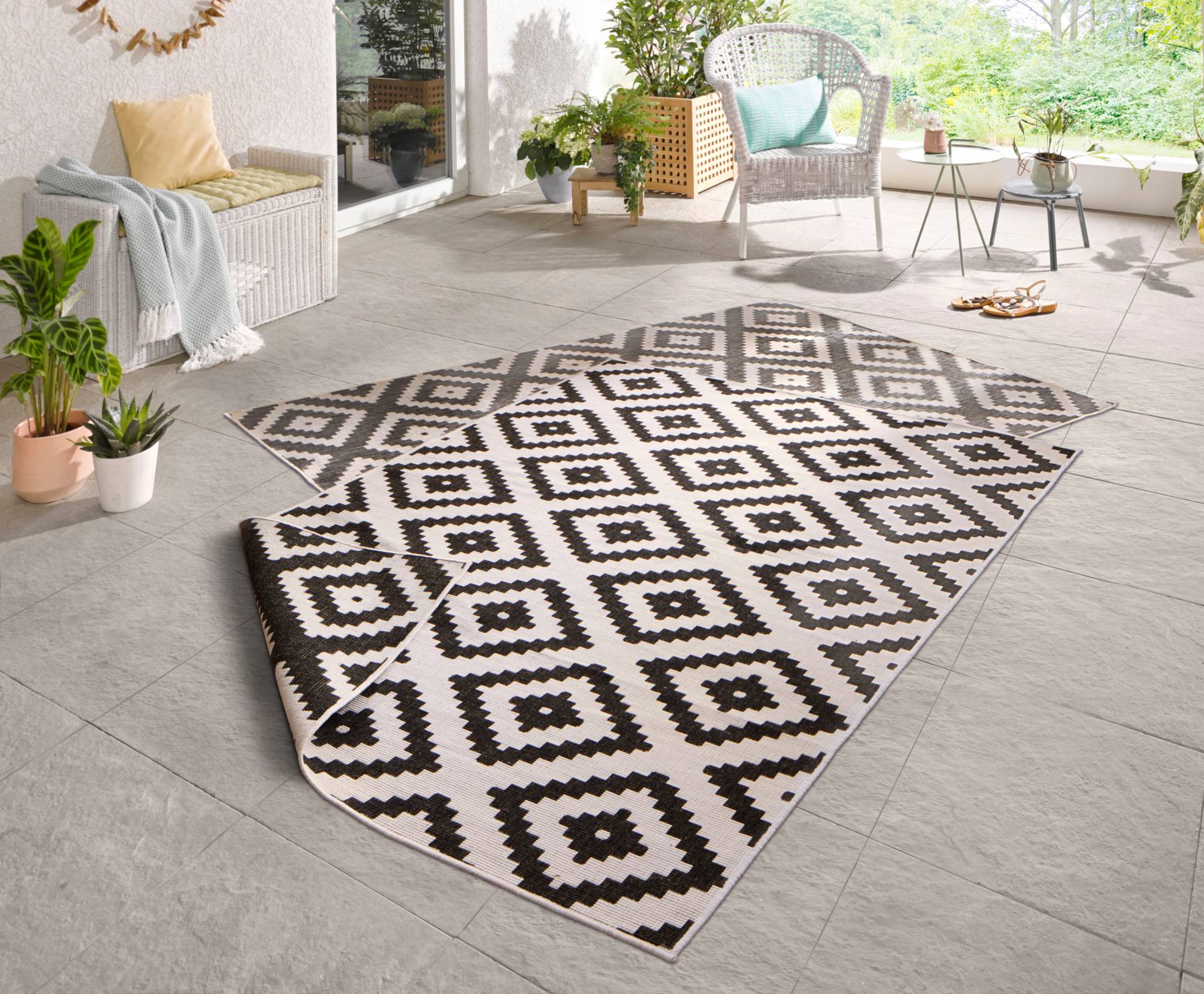 NORTHRUGS Teppich »Malta Wendeteppich«, rechteckig, 5 mm Höhe, In-& Outdoor, Wetterfest, Balkon, Terrasse, Raute, Läufer, Wohnzimmer NORTHRUGS Teppich »Malta Wendeteppich«, rechteckig, 5 mm Höhe, In-& Outdoor, Wetterfest, Balkon, Terrasse, Raute, Läufer, Wohnzimmer von NORTHRUGS