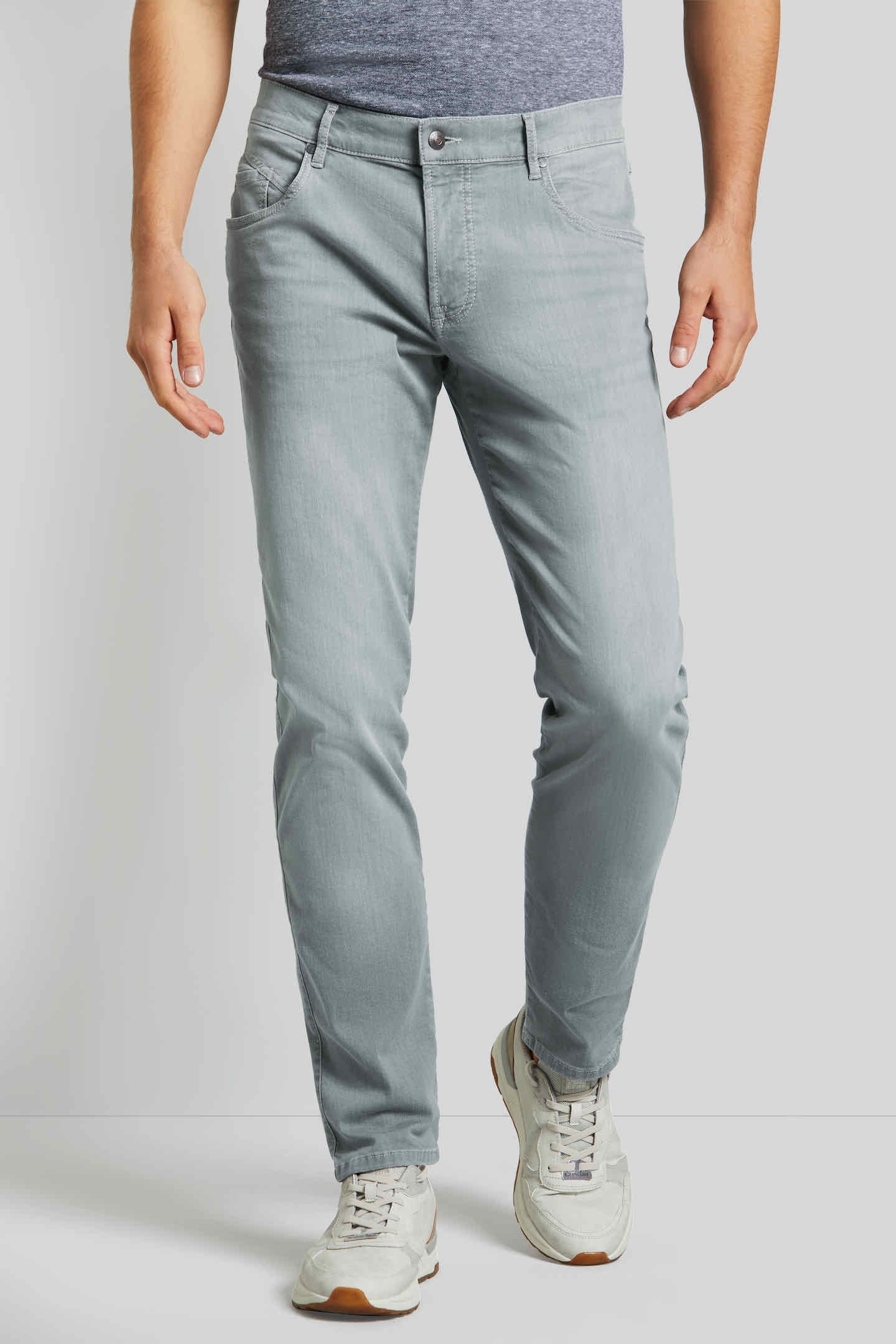 bugatti 5-Pocket-Jeans, mit Used-Waschung bugatti 5-Pocket-Jeans, mit Used-Waschung von bugatti