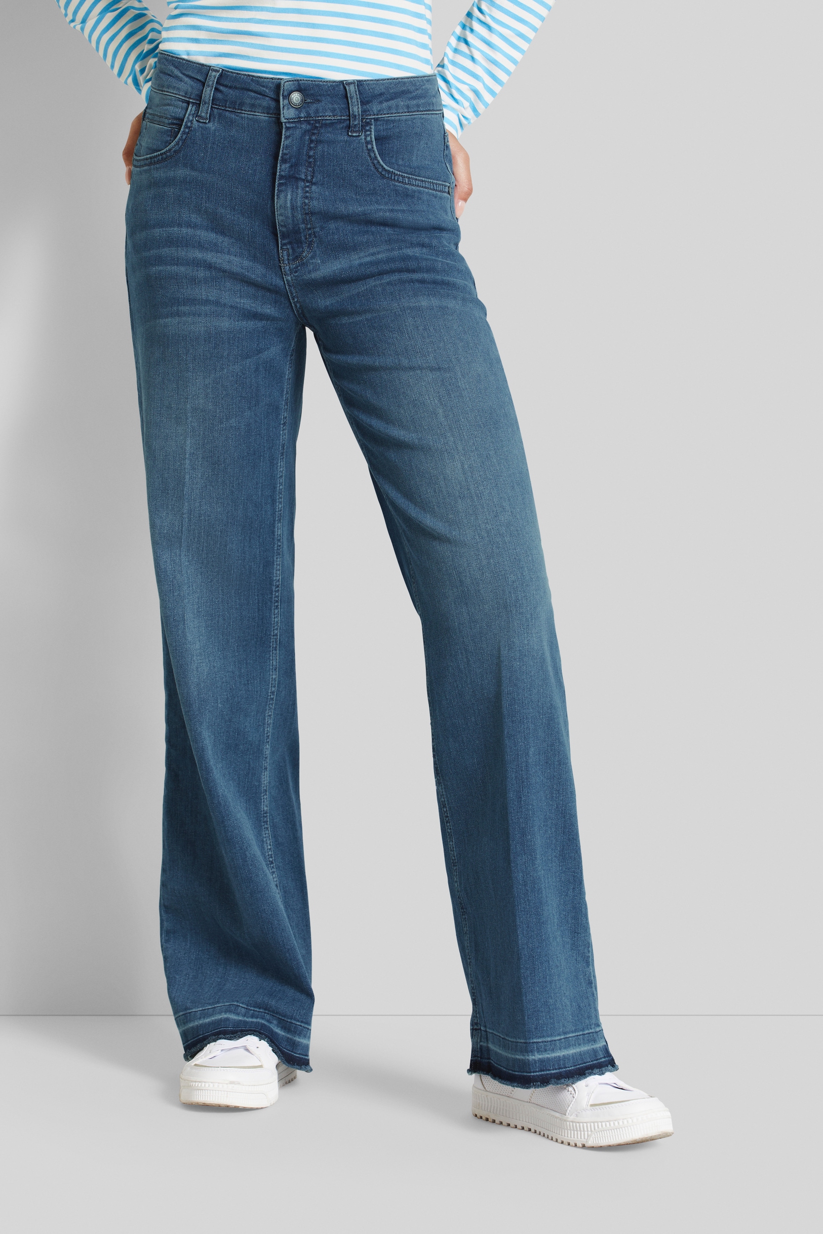 bugatti 5-Pocket-Jeans, mit geradem Beinverlauf von bugatti