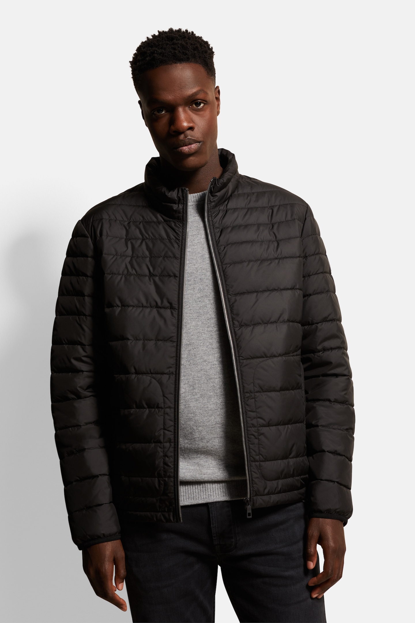 bugatti Blouson, ohne Kapuze, mit besonderer Leichtigkeit bugatti Blouson, ohne Kapuze, mit besonderer Leichtigkeit von bugatti