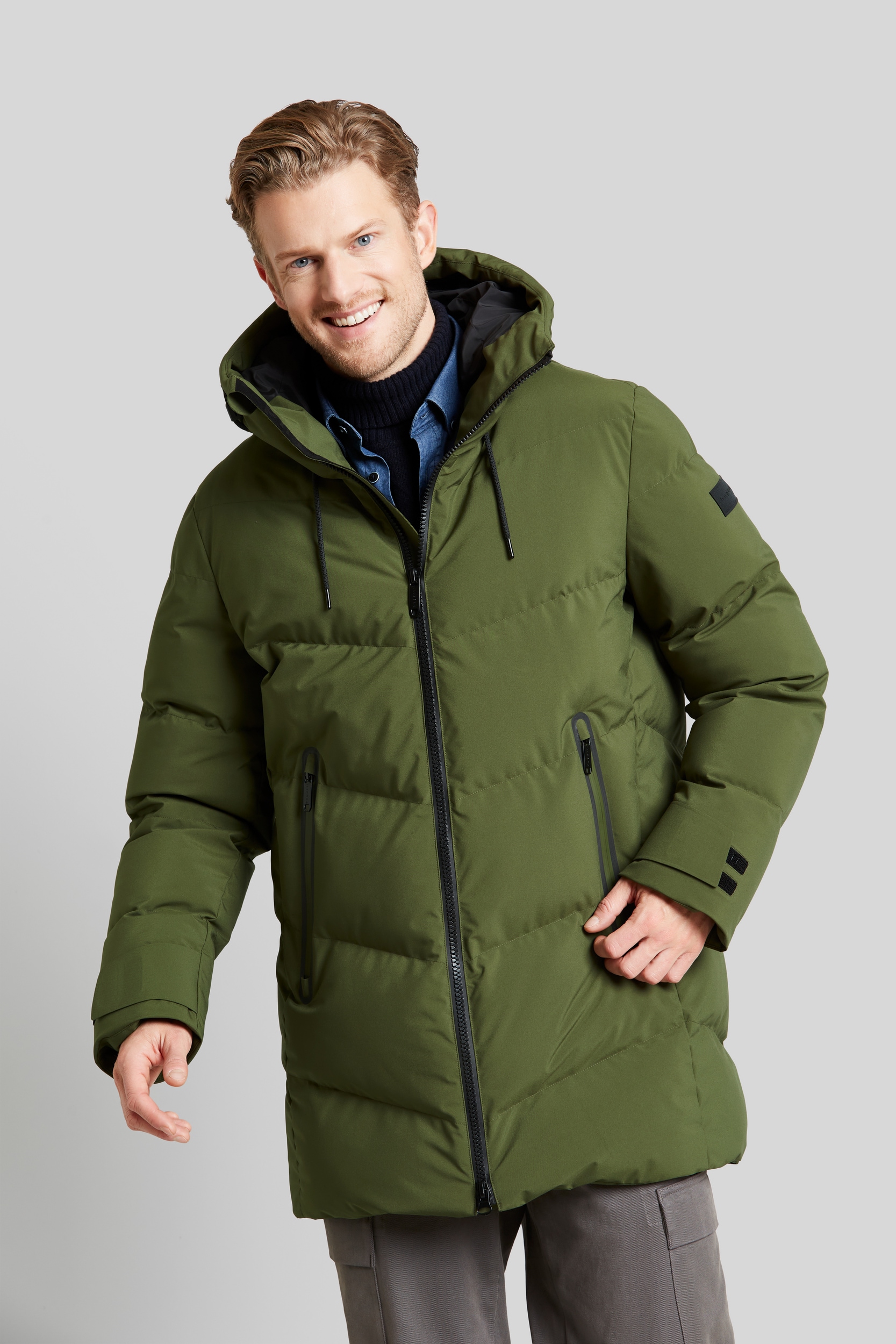 bugatti Parka, mit Kapuze, aus 100 % recycelten Materialien bugatti Parka, mit Kapuze, aus 100 % recycelten Materialien von bugatti
