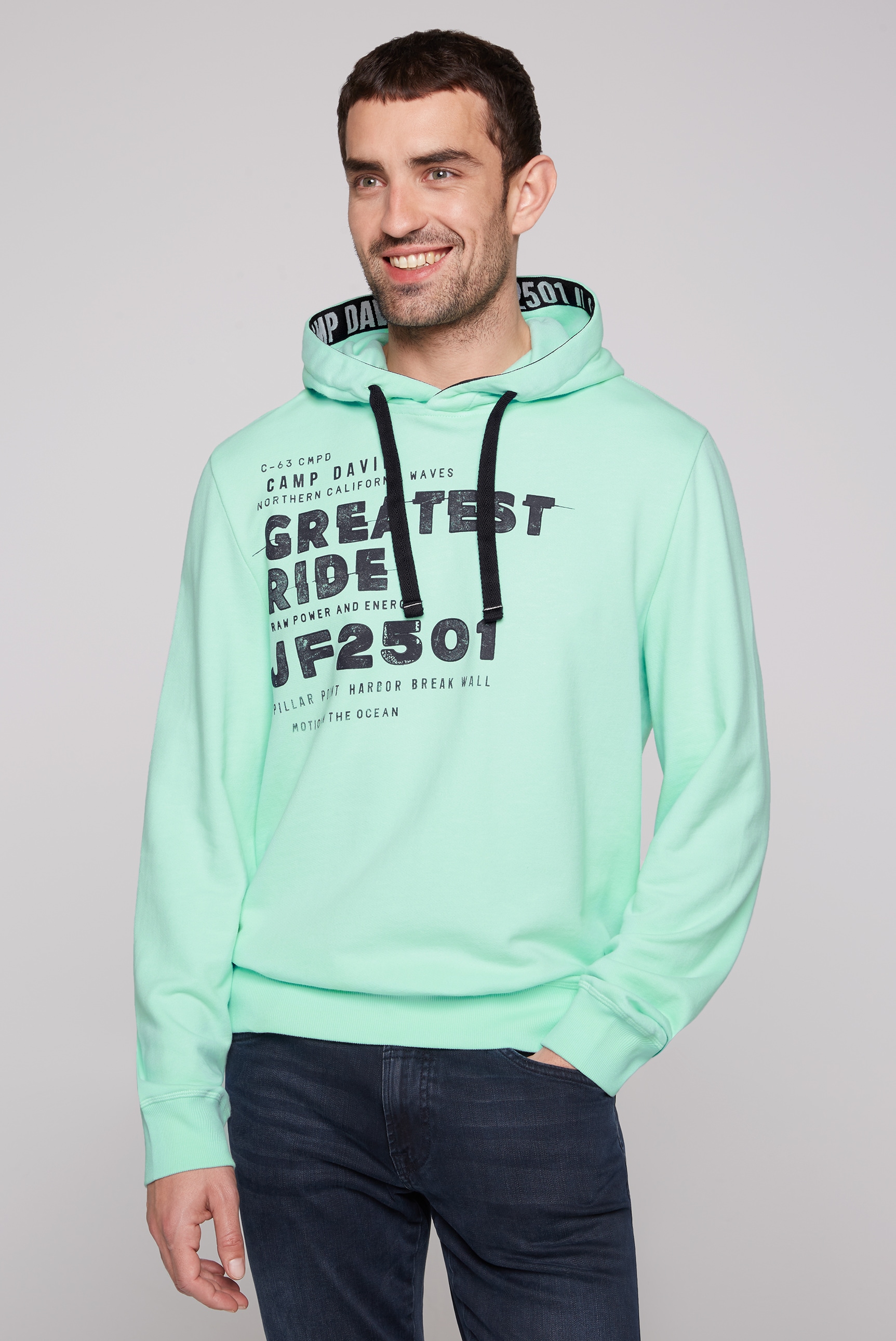 CAMP DAVID Kapuzensweatshirt, mit kontrastreichem Print von camp david