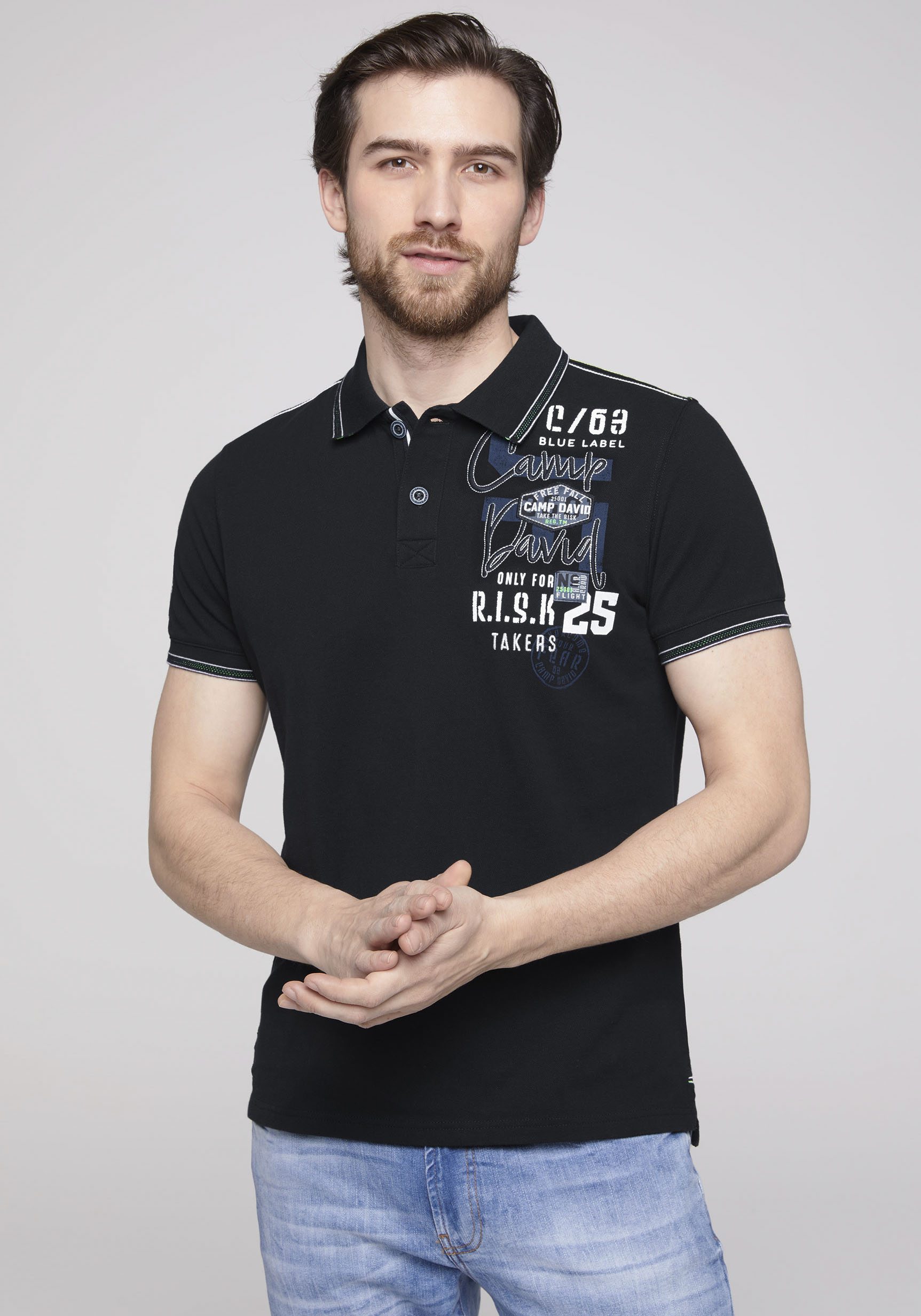 CAMP DAVID Poloshirt, mit Kontrastnähten auf den Schultern CAMP DAVID Poloshirt, mit Kontrastnähten auf den Schultern von camp david