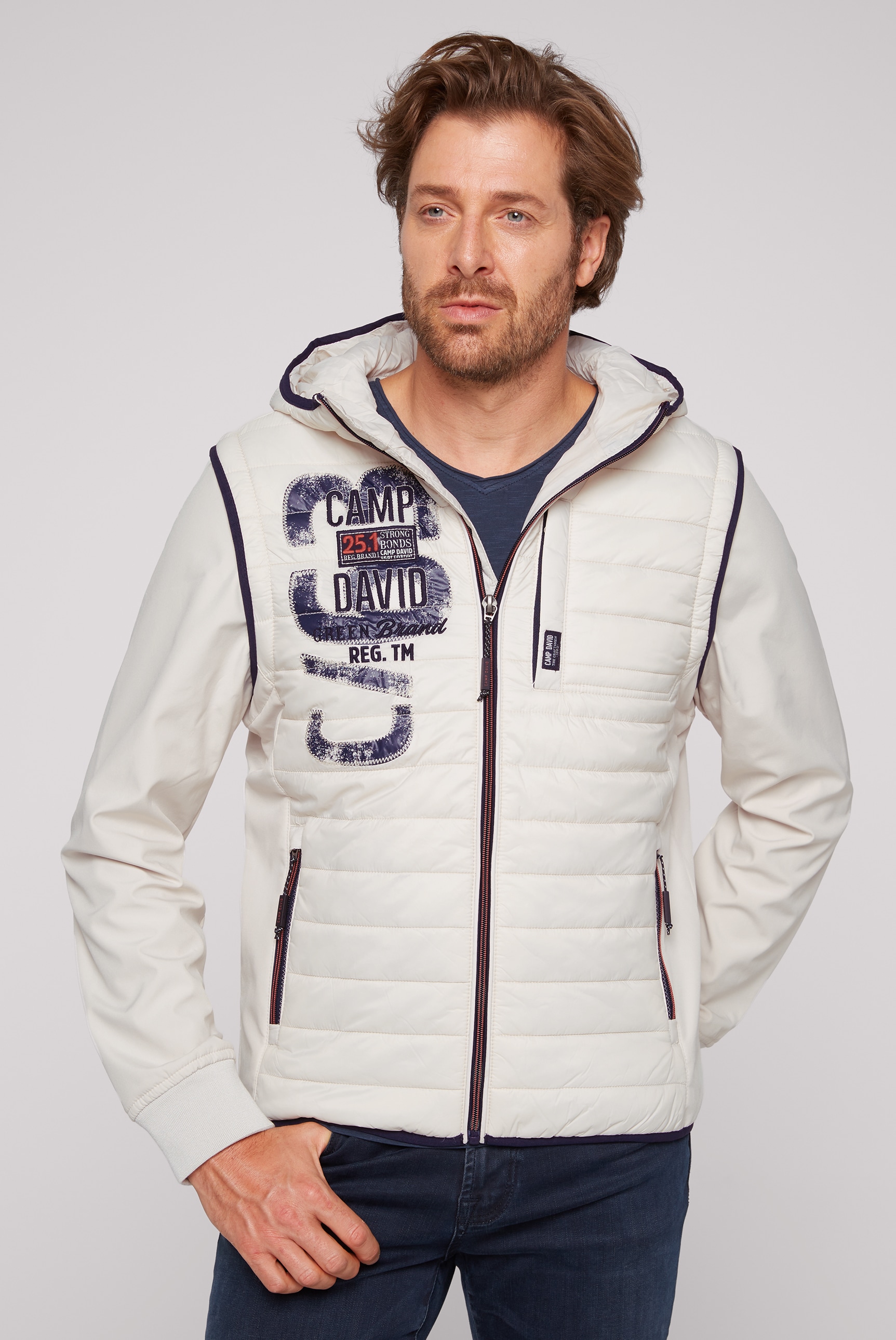 CAMP DAVID Softshelljacke, mit Kapuze, mit Label-Applikationen beidseitig von camp david