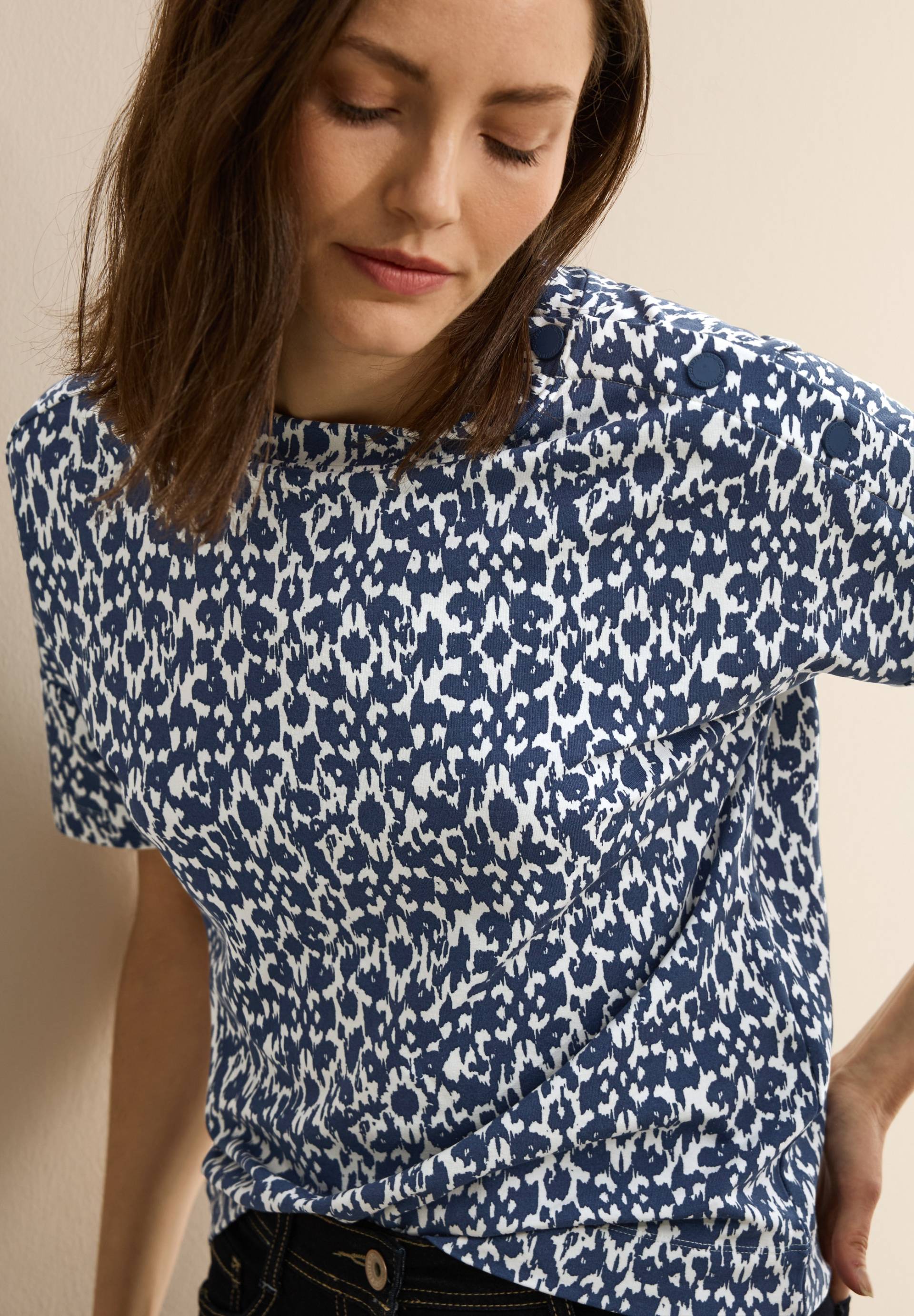 Cecil Print-Shirt, mit Minimalprint und Knopfdetail Cecil Print-Shirt, mit Minimalprint und Knopfdetail von cecil