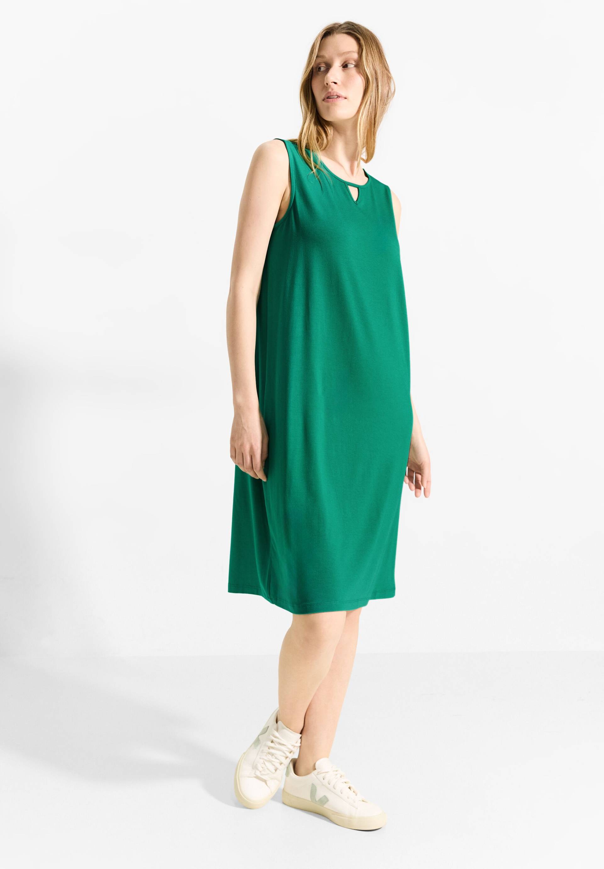 Cecil Sommerkleid, mit Schlitz am Rundhals Cecil Sommerkleid, mit Schlitz am Rundhals von cecil