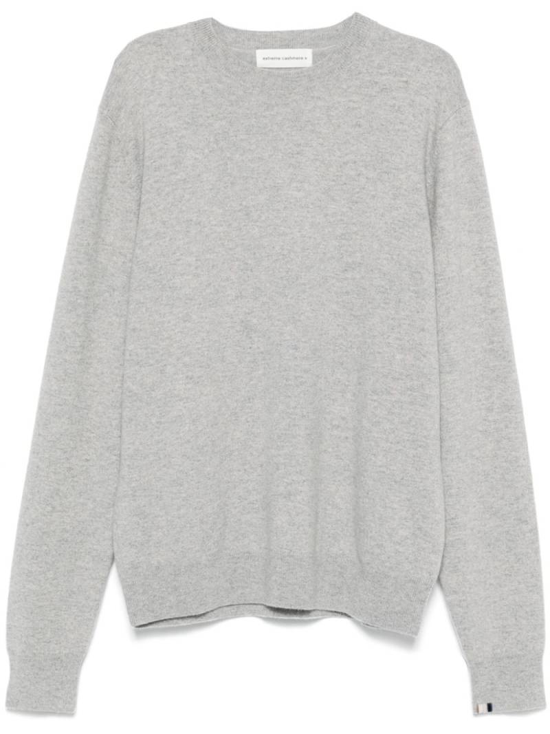 extreme cashmere logo-embroidered cashmere sweater - Grey von extreme cashmere