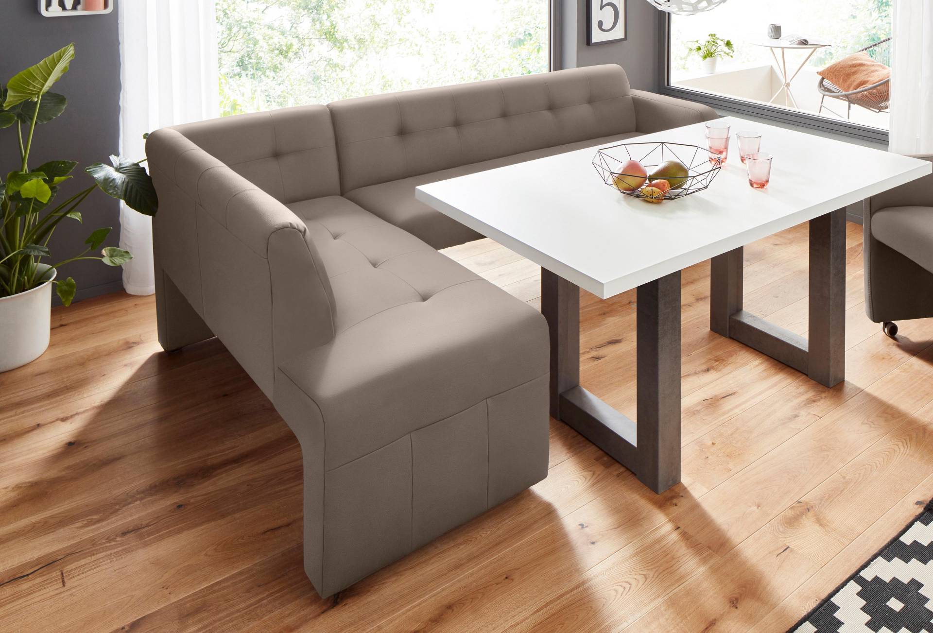exxpo - sofa fashion Eckbank »Barista mit toller Detailverarbeitung, hohe Bodenfreiheit«, Komfortsitzhöhe 49cm, Frei im Raum stellbar exxpo - sofa fashion Eckbank »Barista mit toller Detailverarbeitung, hohe Bodenfreiheit«, Komfortsitzhöhe 49cm, Frei im Raum stellbar von exxpo - sofa fashion